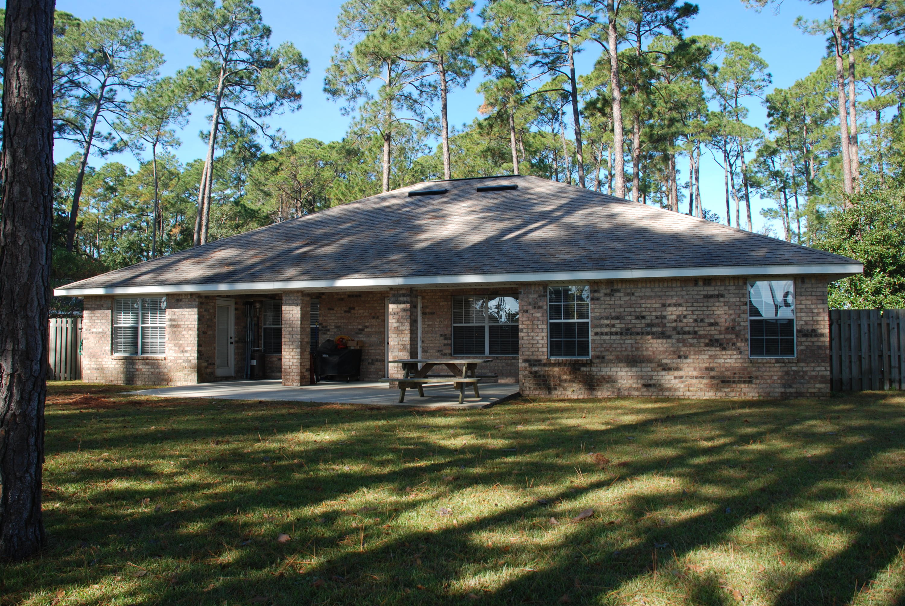 DRIFTWOOD ESTATES - Residential Lease