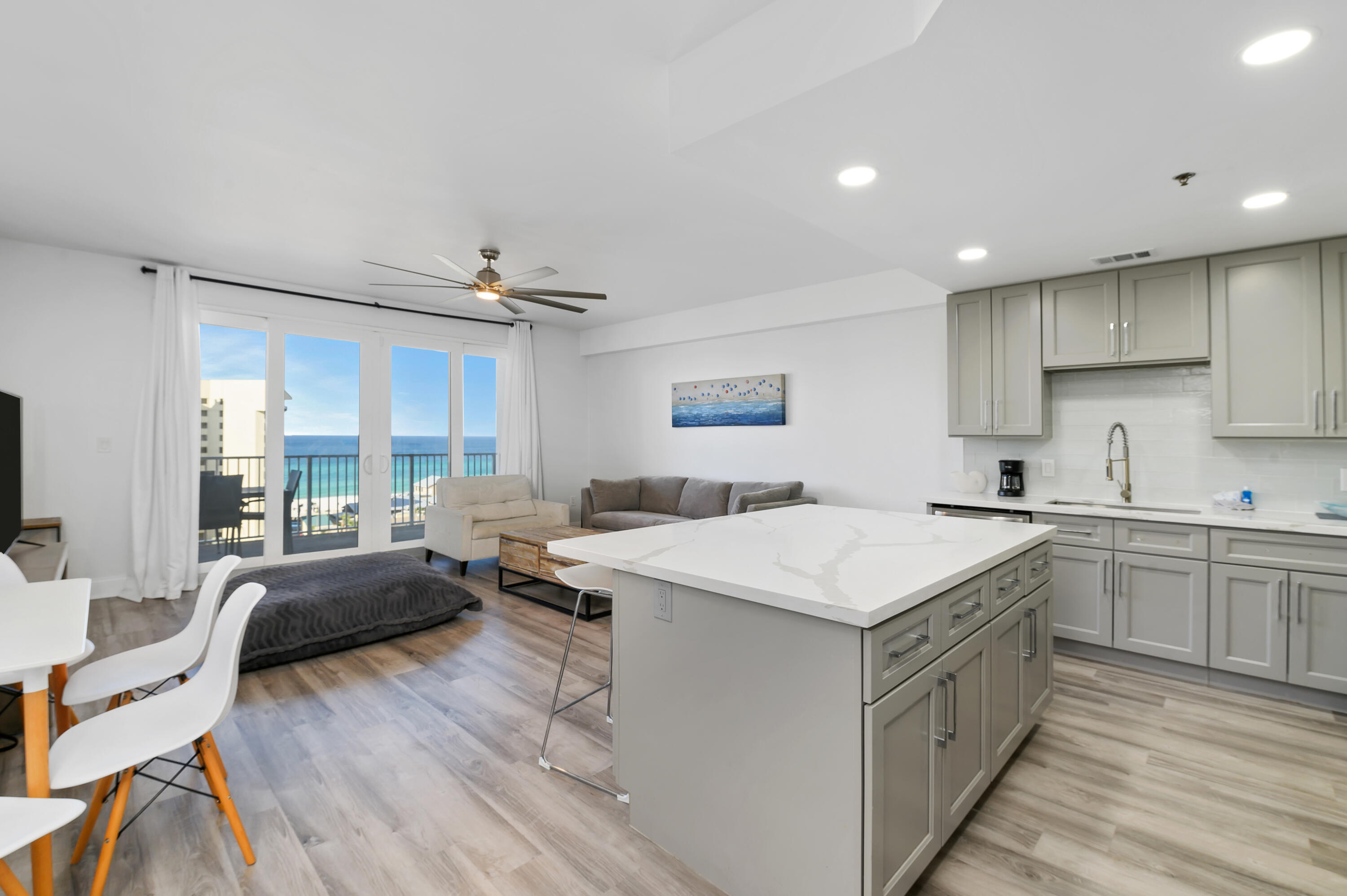 LAKETOWN WHARF - Residential