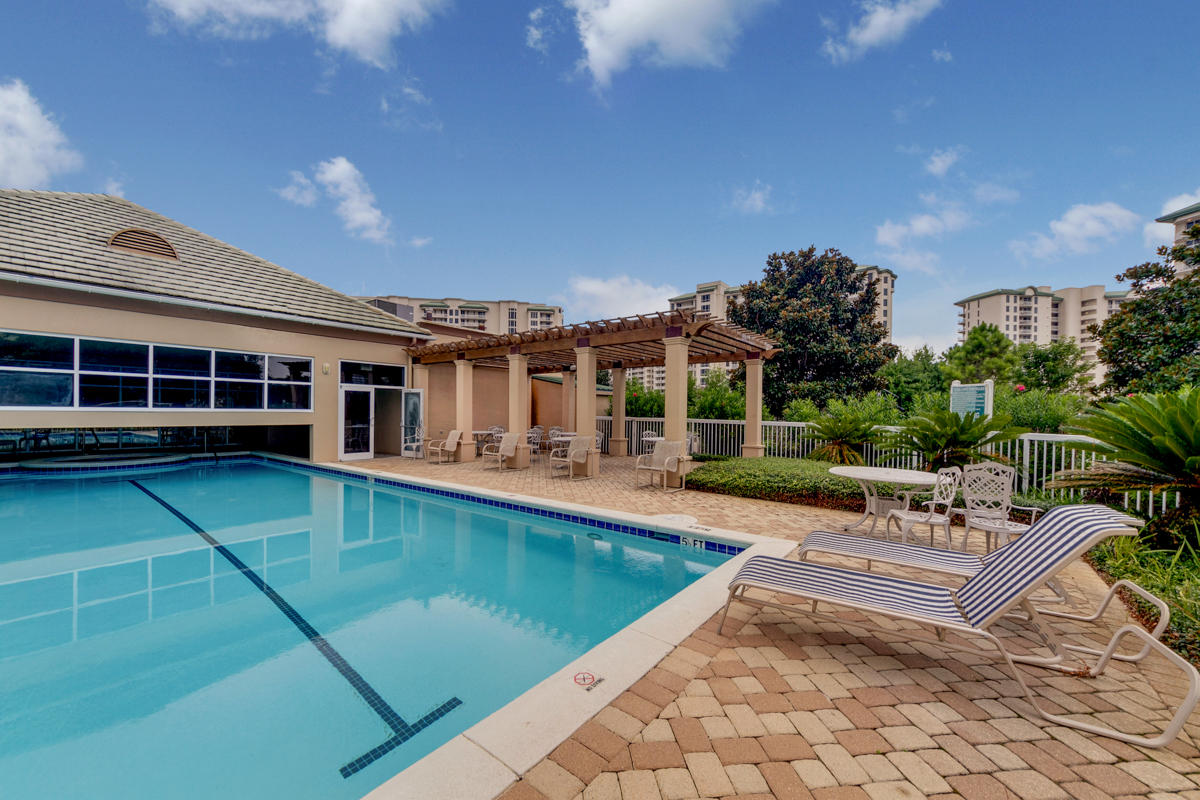 ST. LUCIA AT SILVER SHELLS - Residential