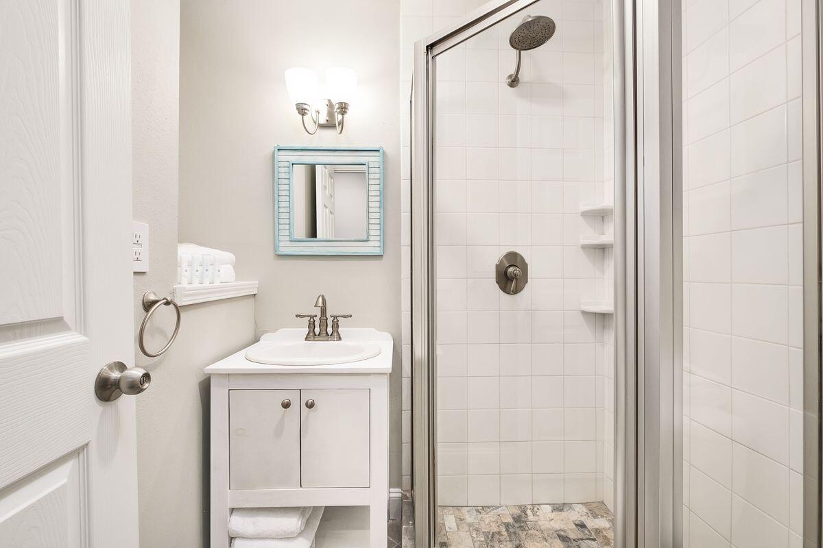 CRYSTAL SHORES - Residential