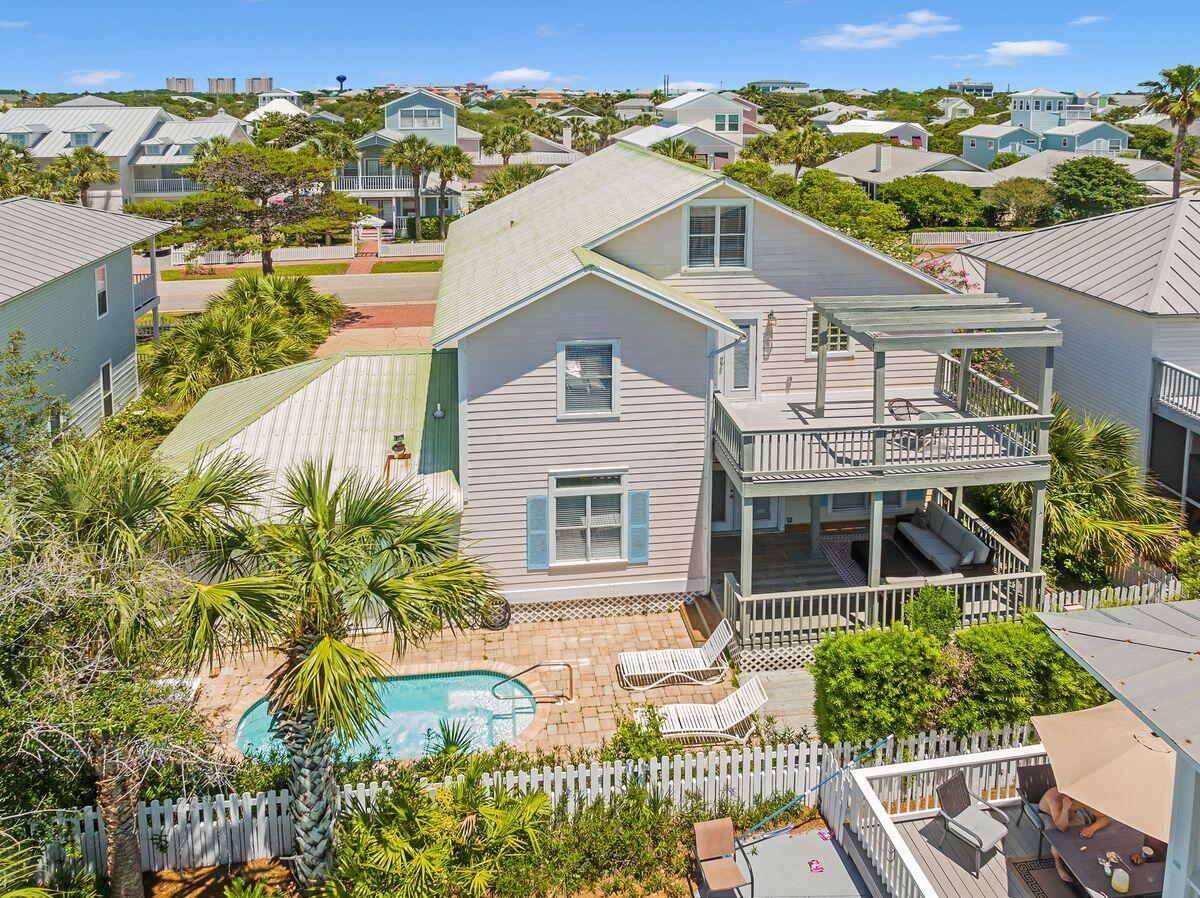 CRYSTAL SHORES - Residential