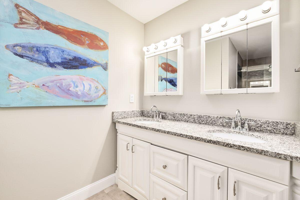 CRYSTAL SHORES - Residential