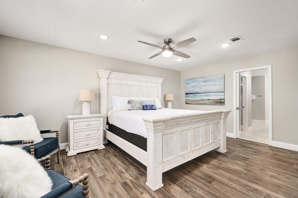 CRYSTAL SHORES - Residential