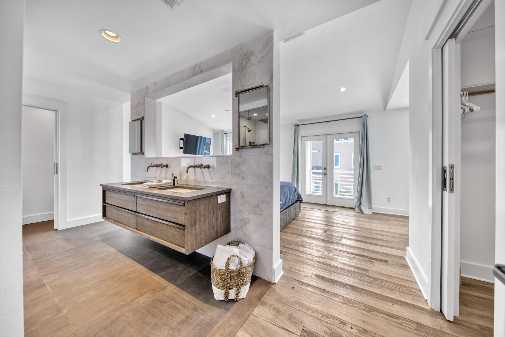 OCEANSIDE - Residential