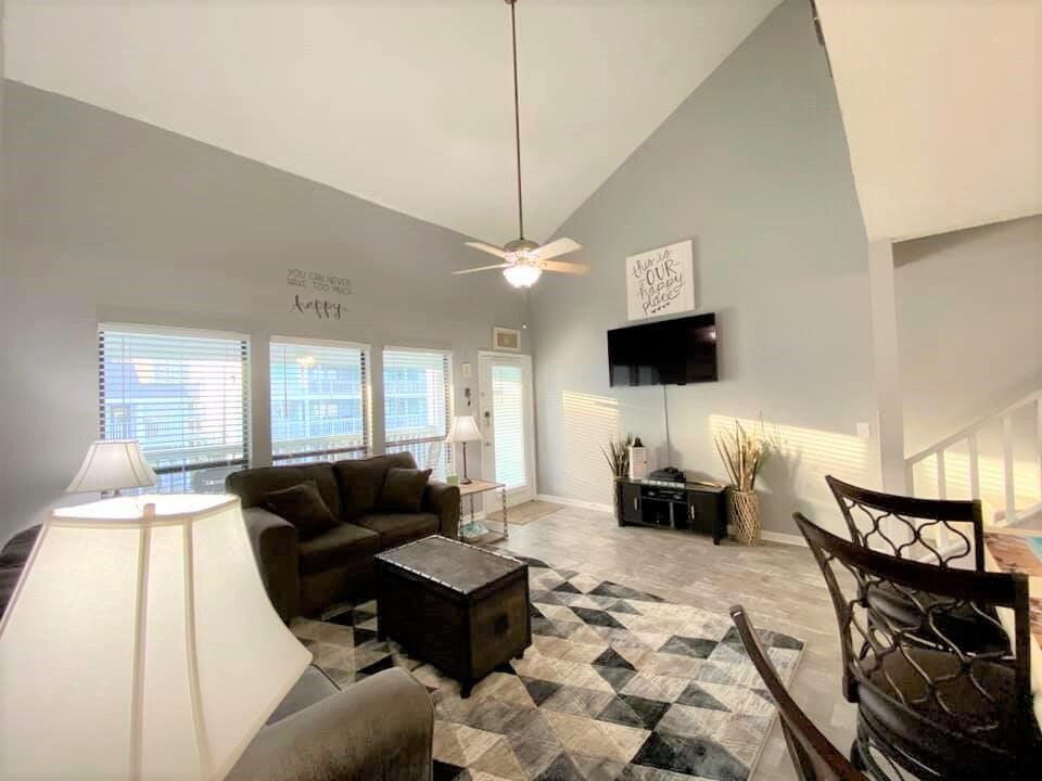 SOUTHWIND 1 CONDO - Residential