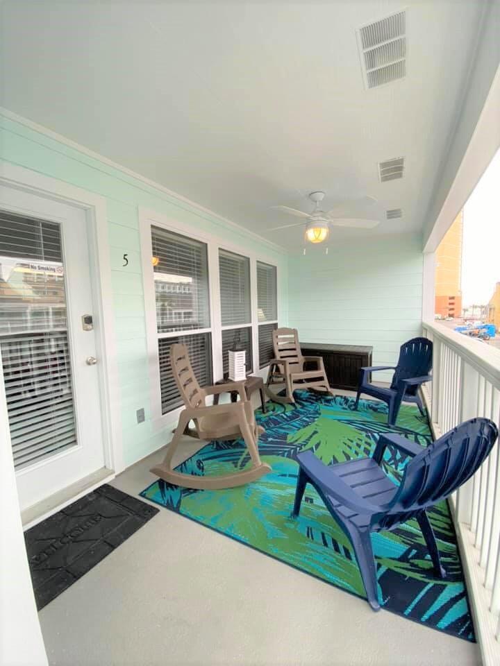 SOUTHWIND 1 CONDO - Residential