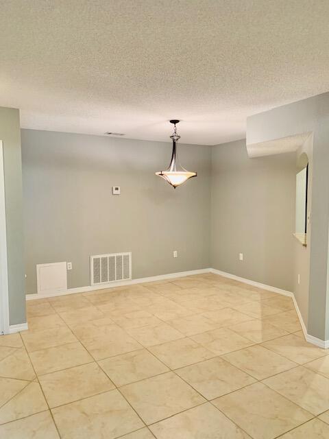 FOX DEN VILLAGES - Residential Lease