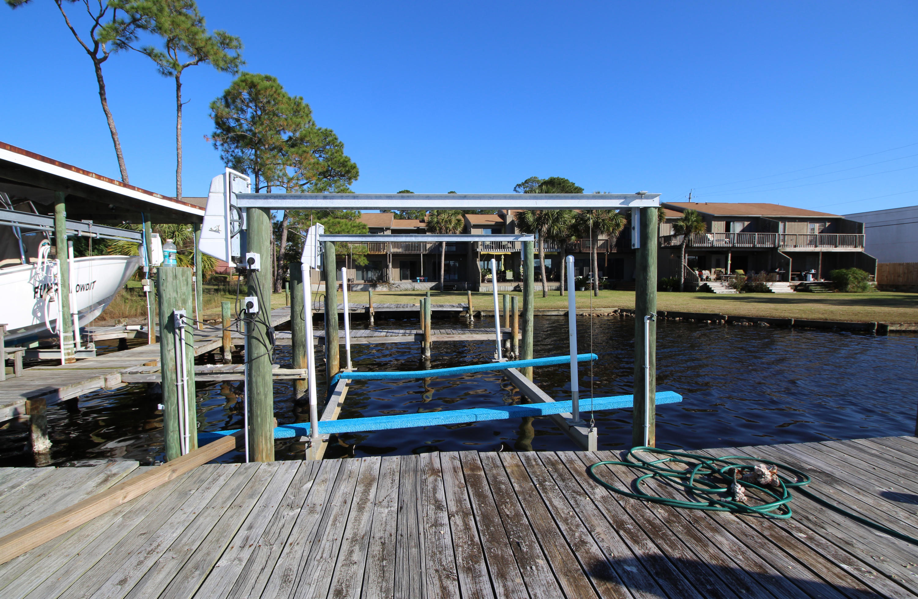 BELLA VISTA - Residential