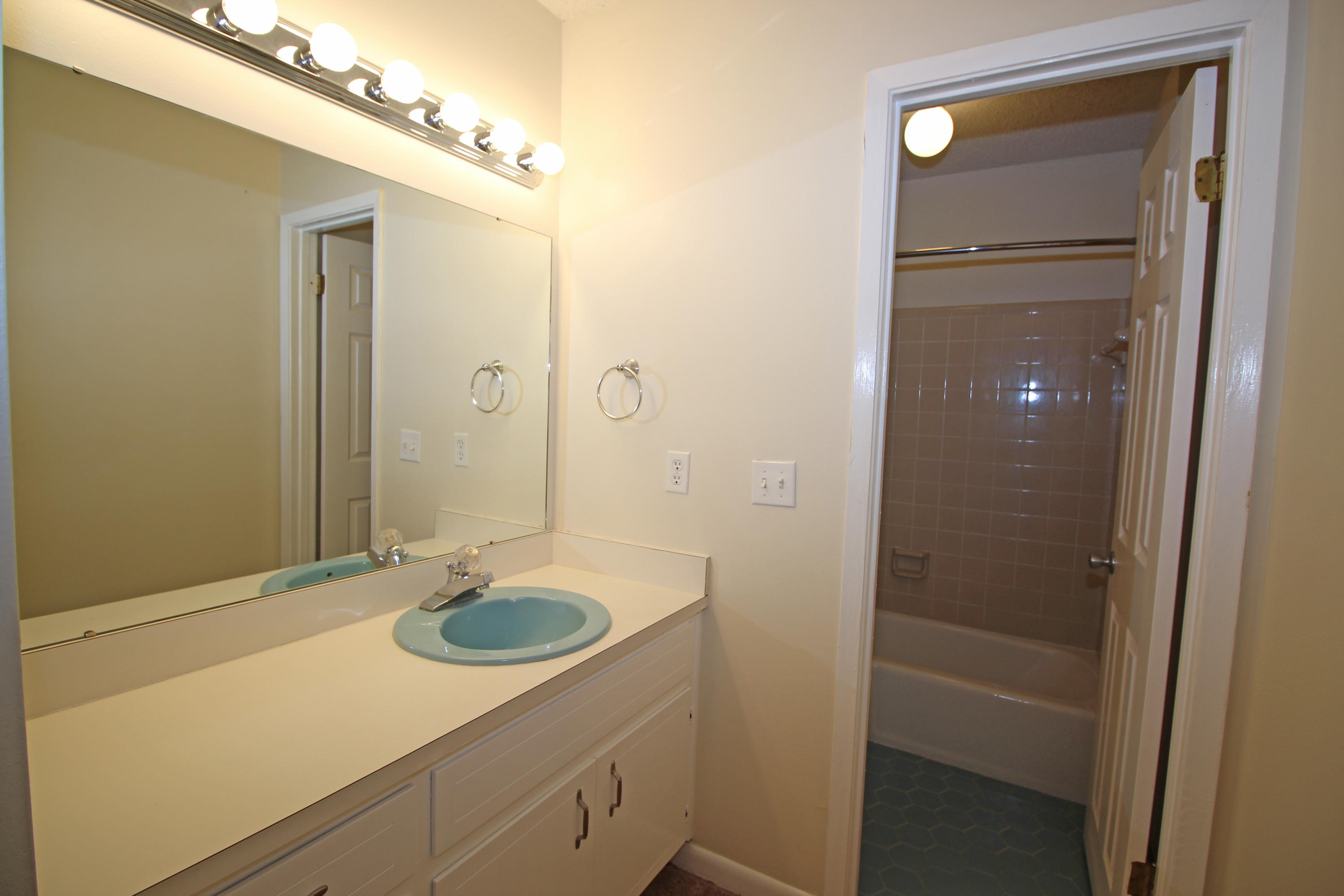 BELLA VISTA - Residential