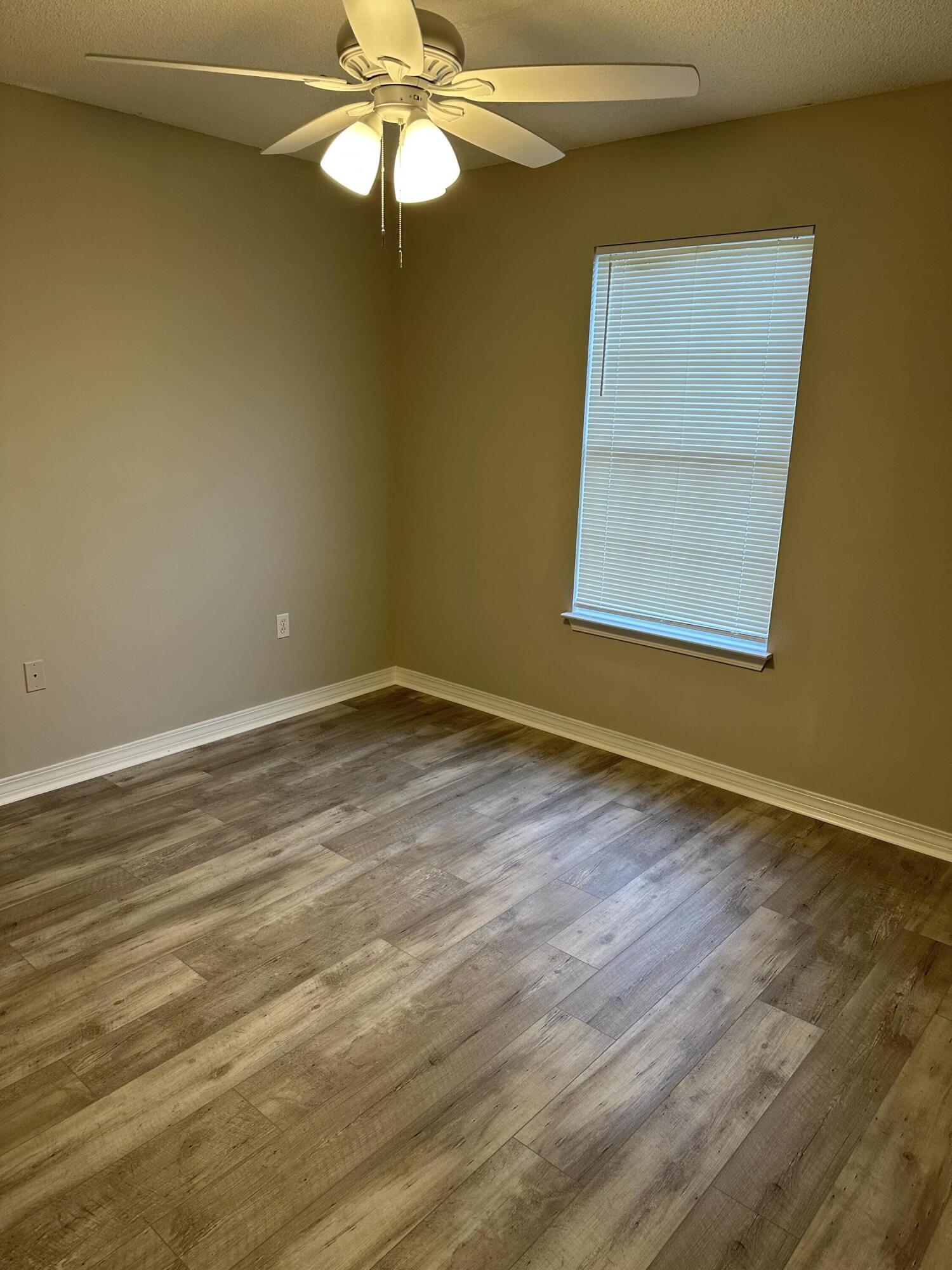 SAN PEDRO PLAZA - Residential Lease