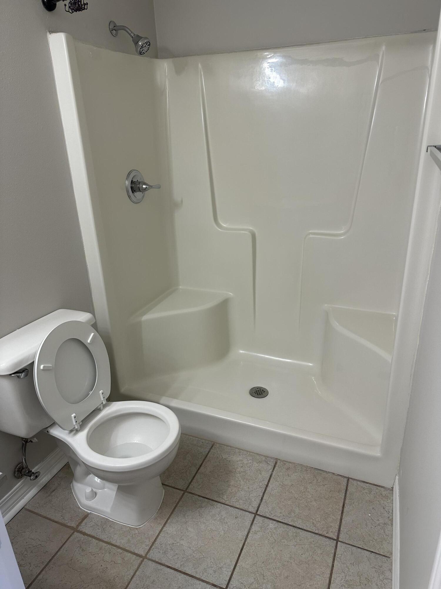 SAN PEDRO PLAZA - Residential Lease