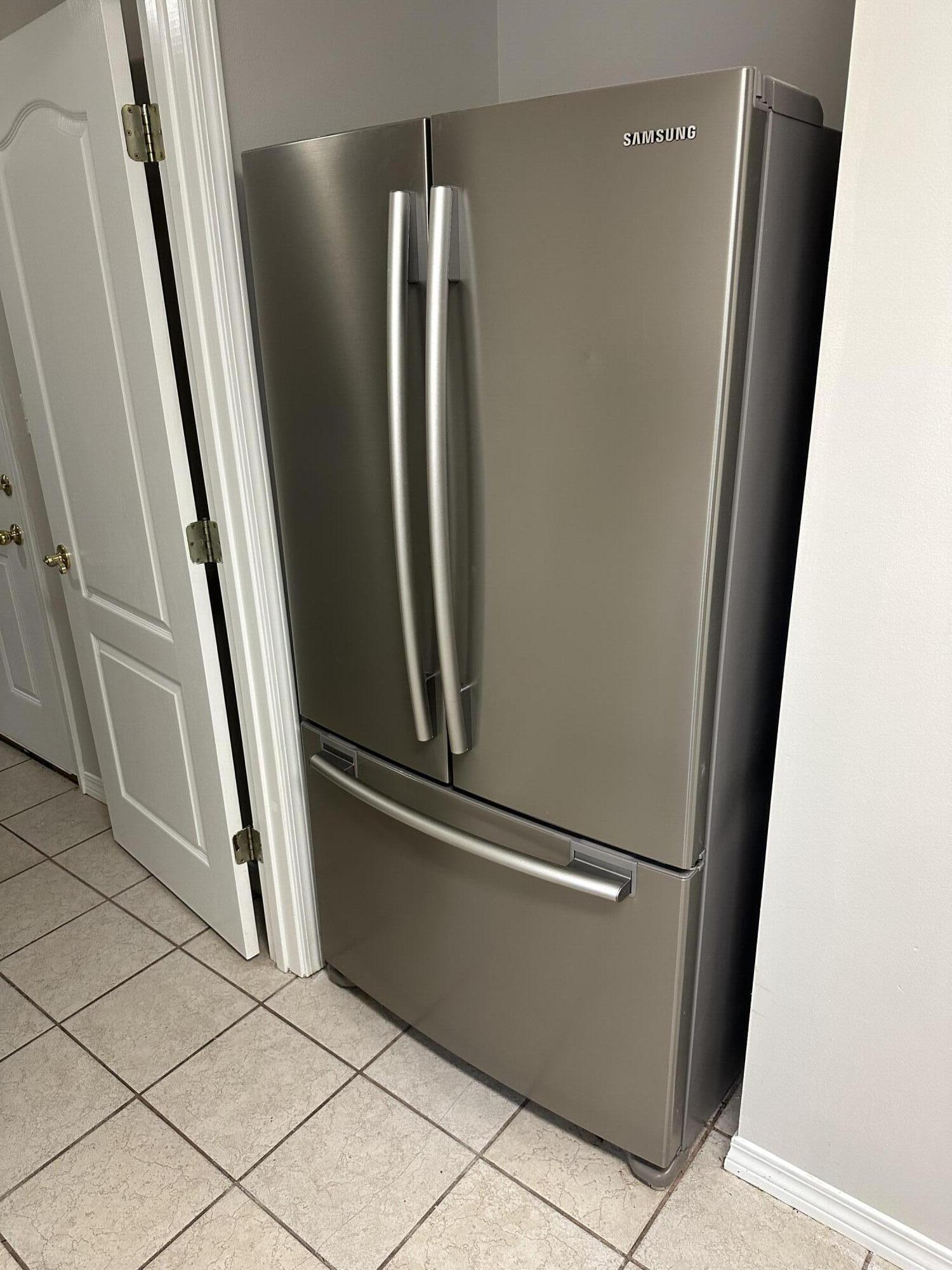 SAN PEDRO PLAZA - Residential Lease