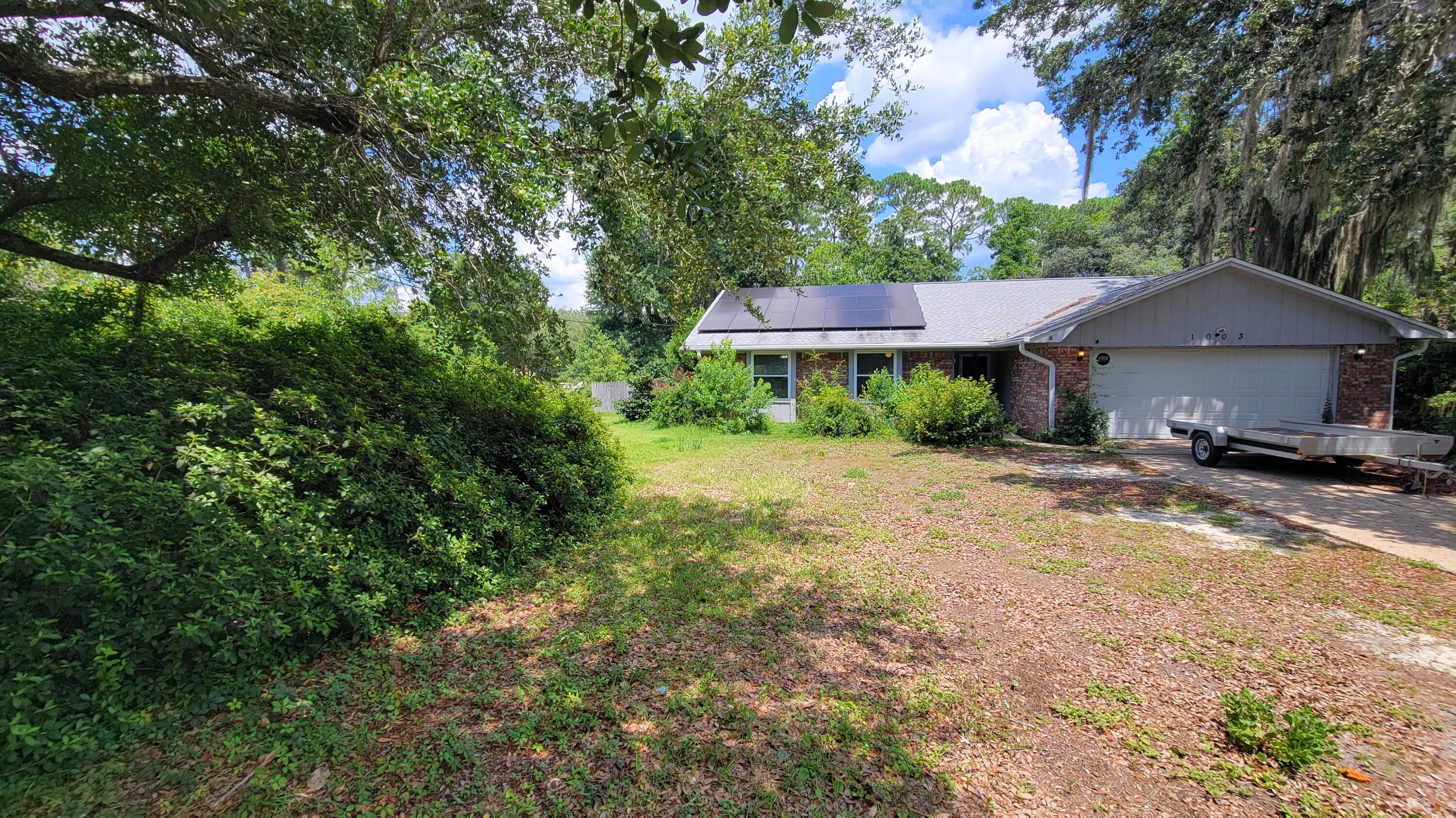 PINEWOOD ESTATES - Residential