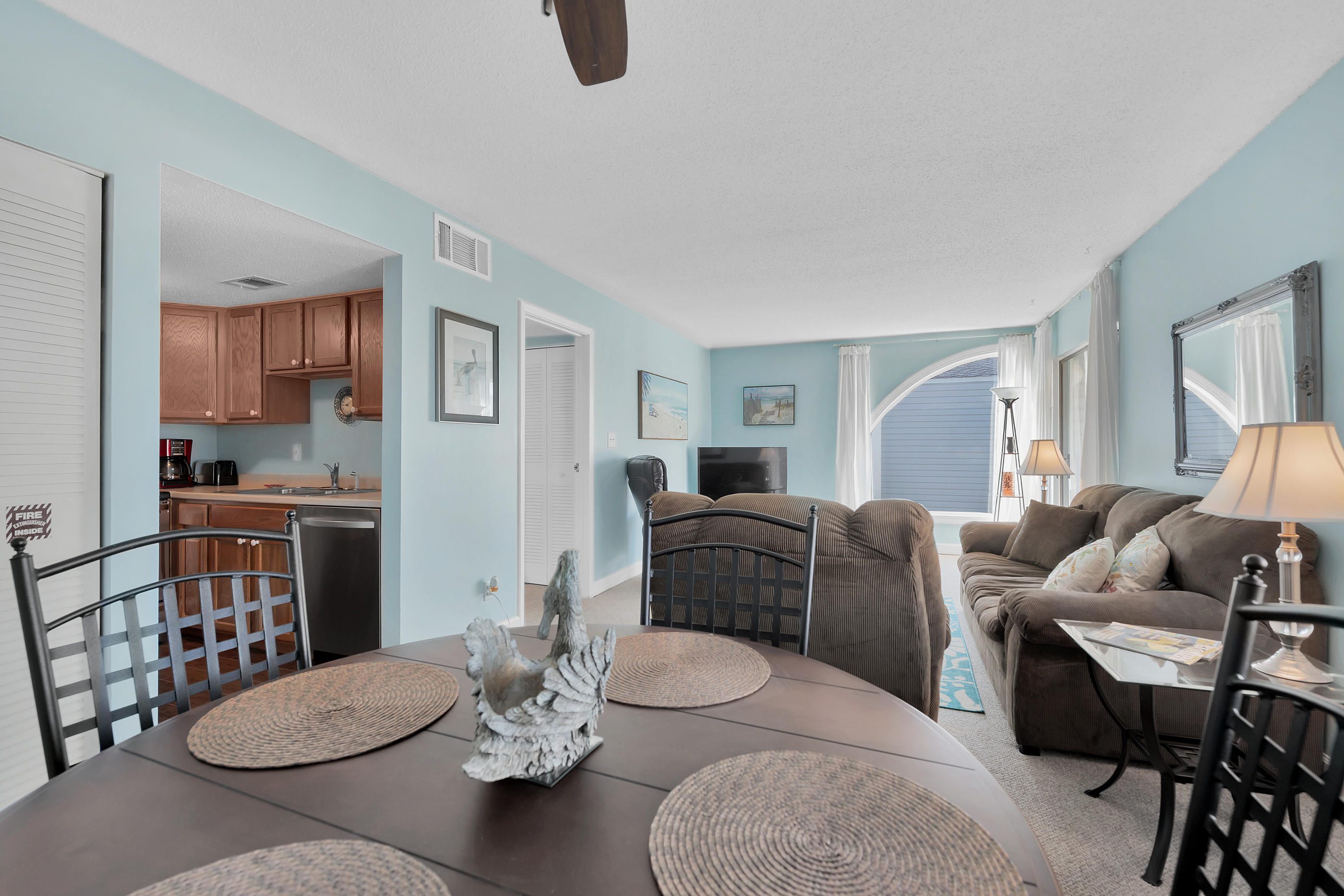 FINISTERRA CONDO - Residential