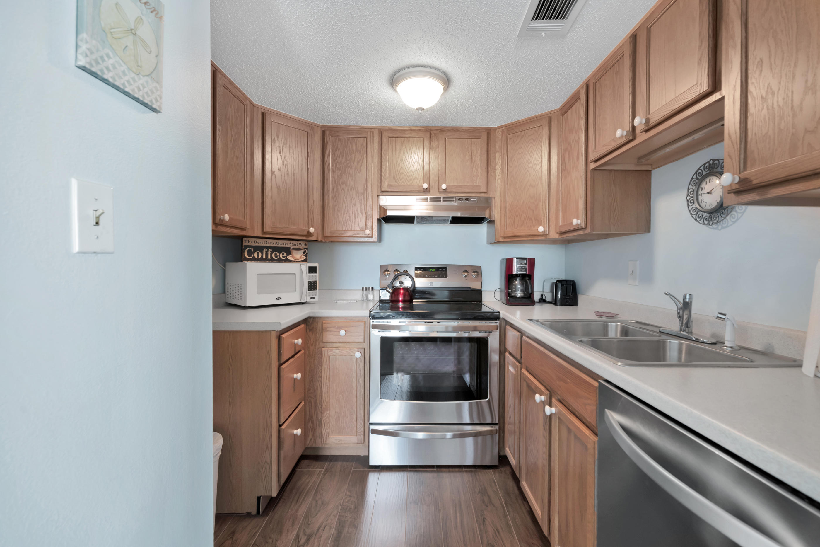 FINISTERRA CONDO - Residential