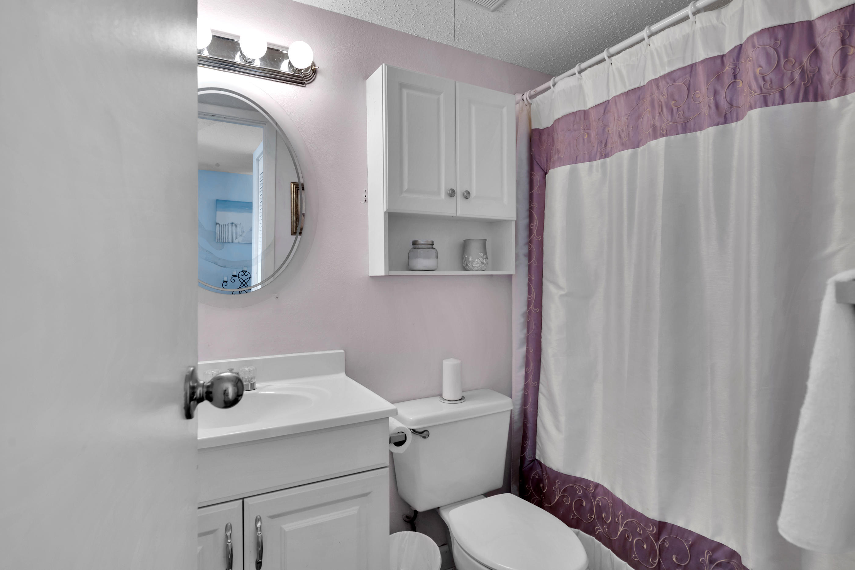 FINISTERRA CONDO - Residential