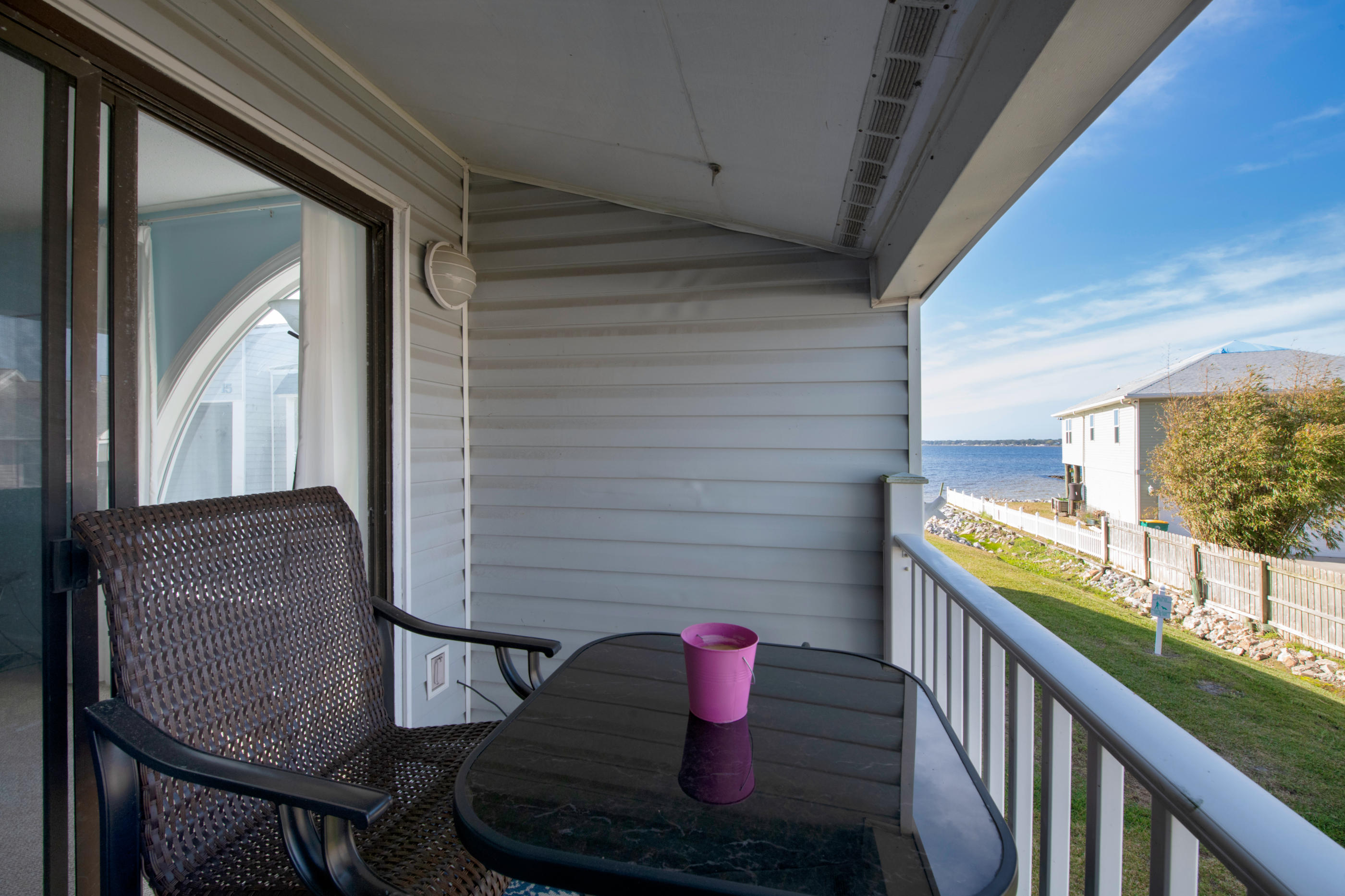 FINISTERRA CONDO - Residential