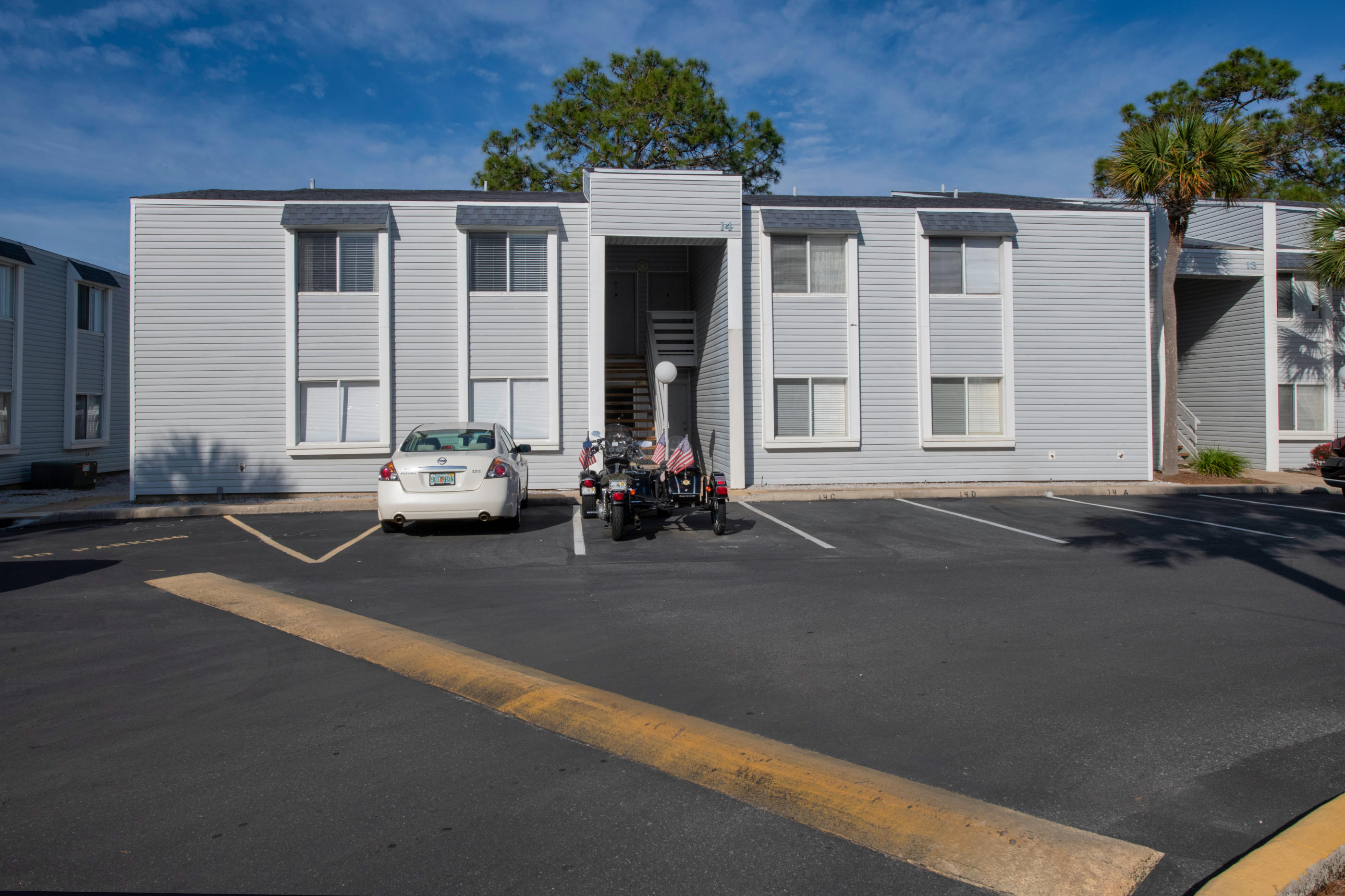 FINISTERRA CONDO - Residential