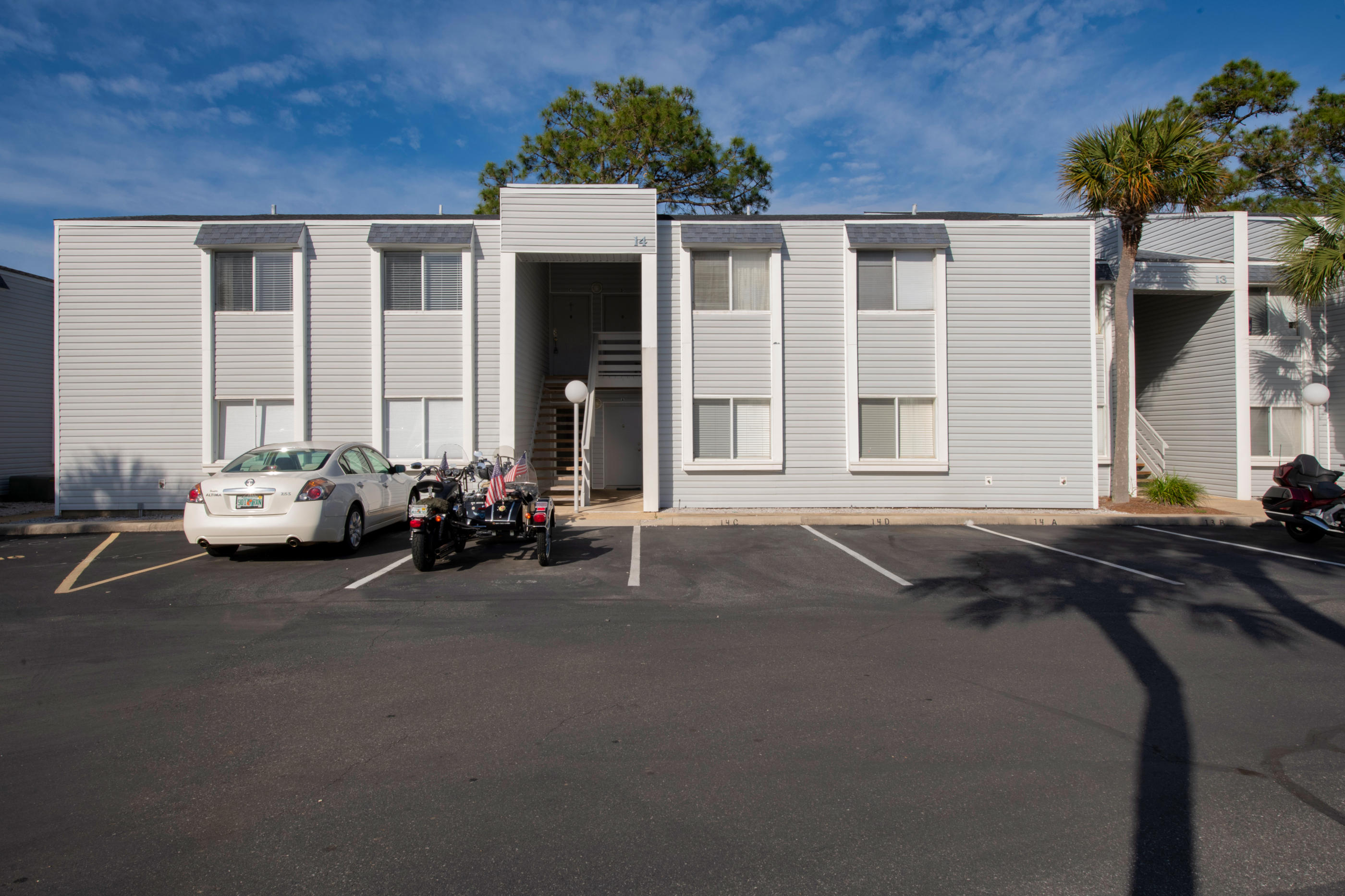 FINISTERRA CONDO - Residential