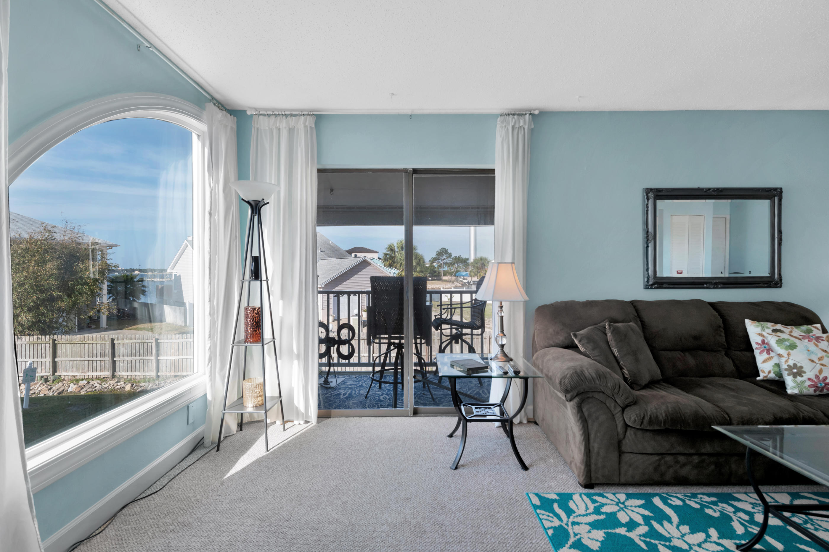 FINISTERRA CONDO - Residential