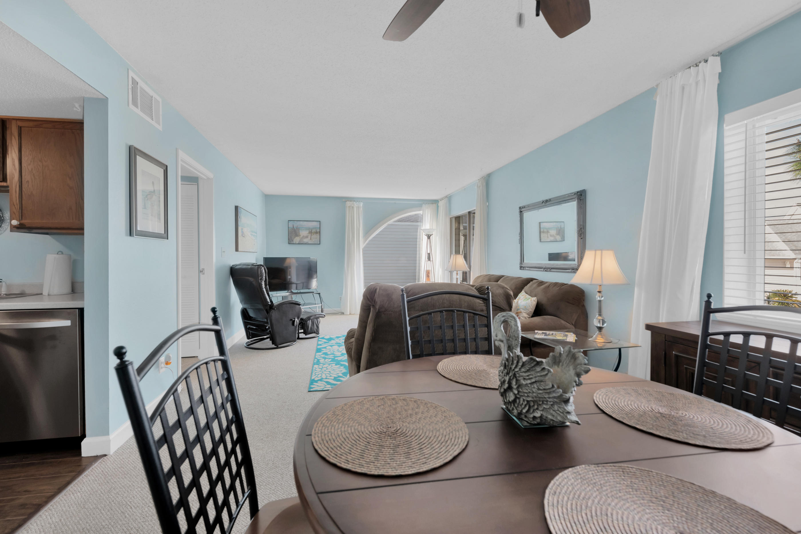 FINISTERRA CONDO - Residential