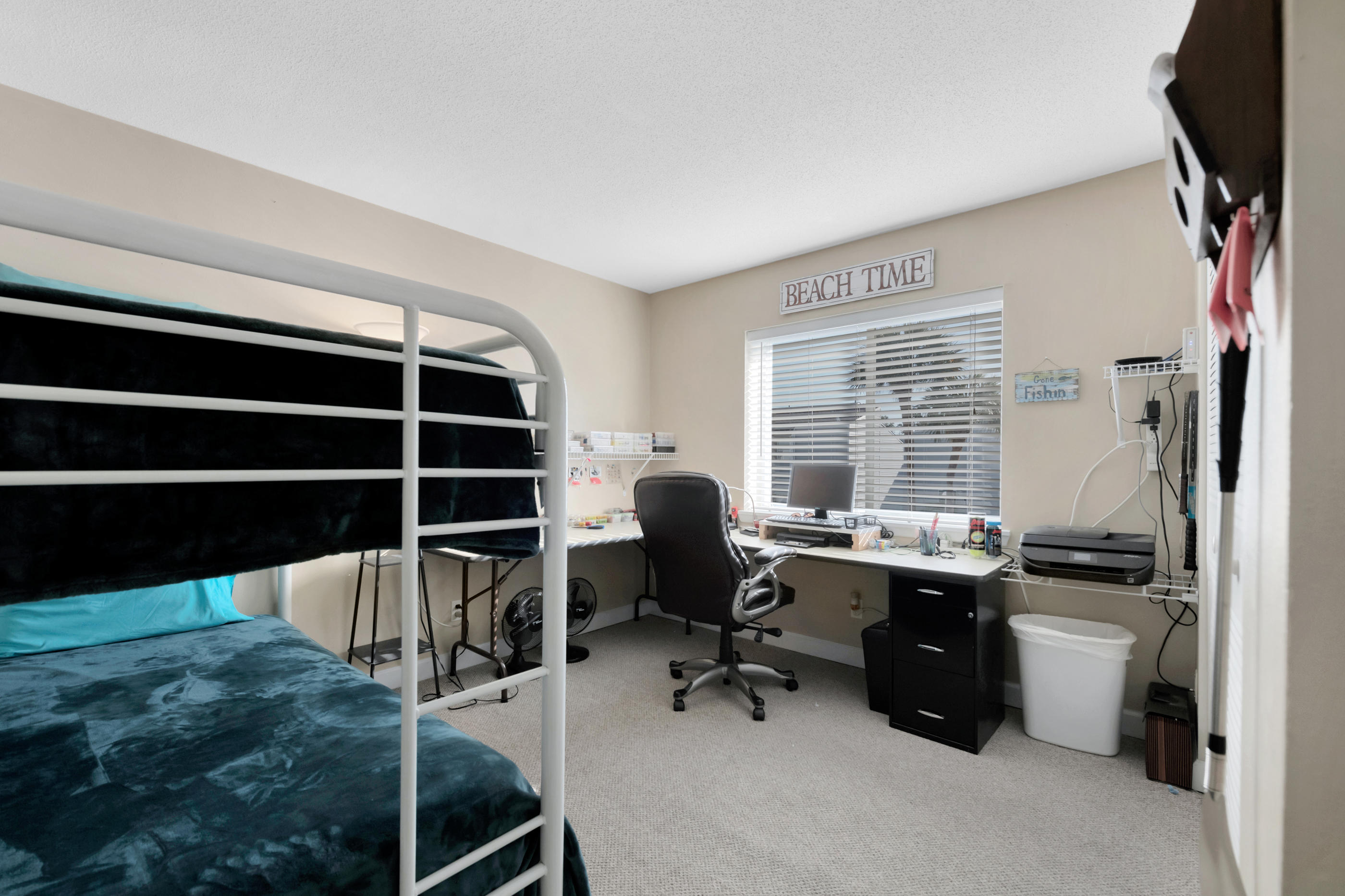 FINISTERRA CONDO - Residential