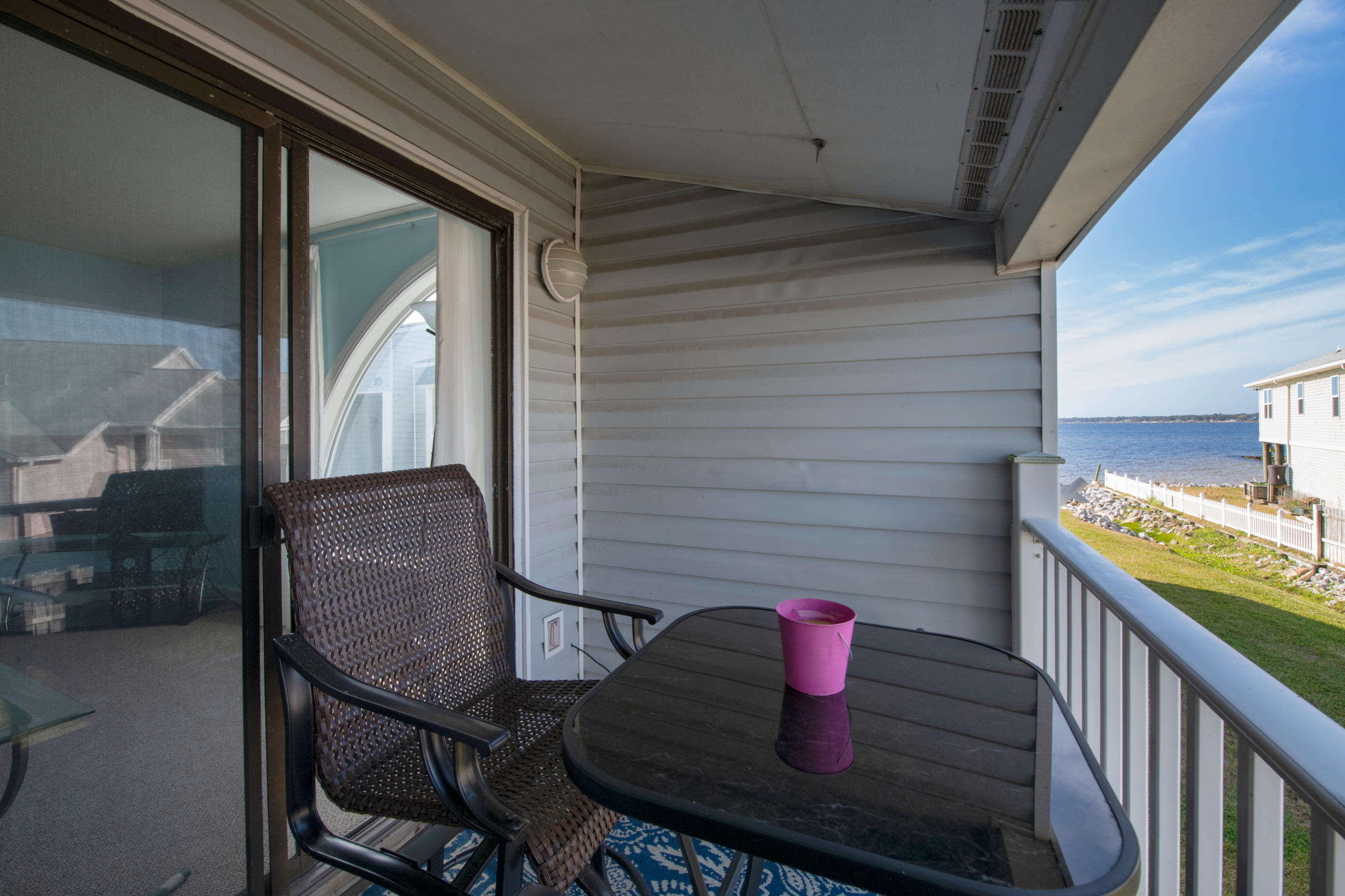 FINISTERRA CONDO - Residential