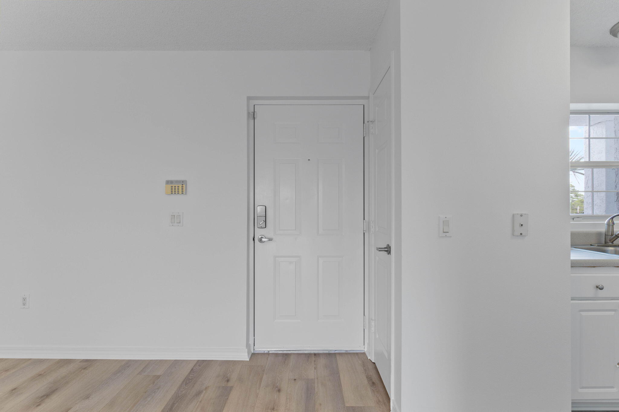 THE FLORIDA CLUB - Residential Lease