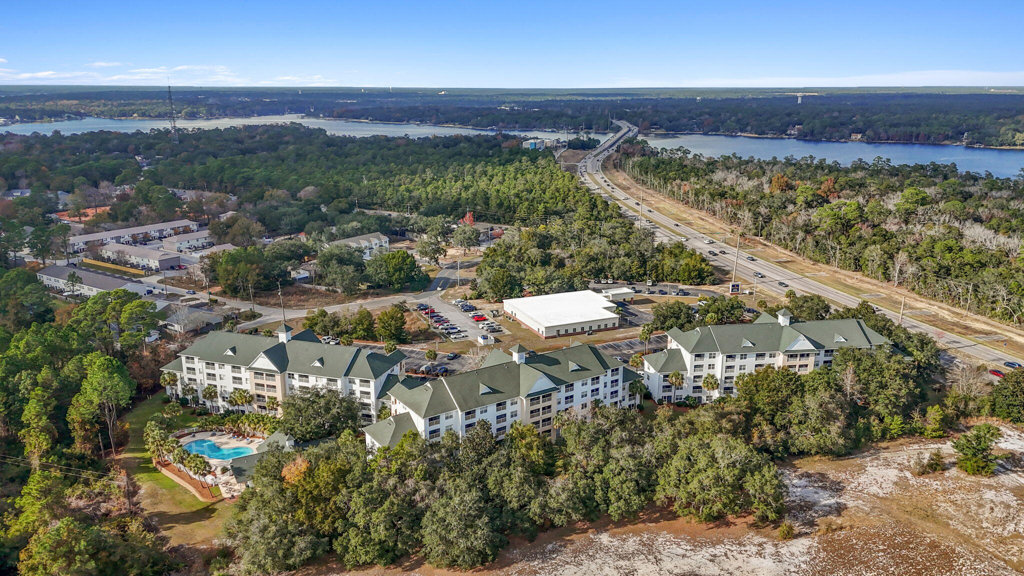 THE FLORIDA CLUB - Residential Lease