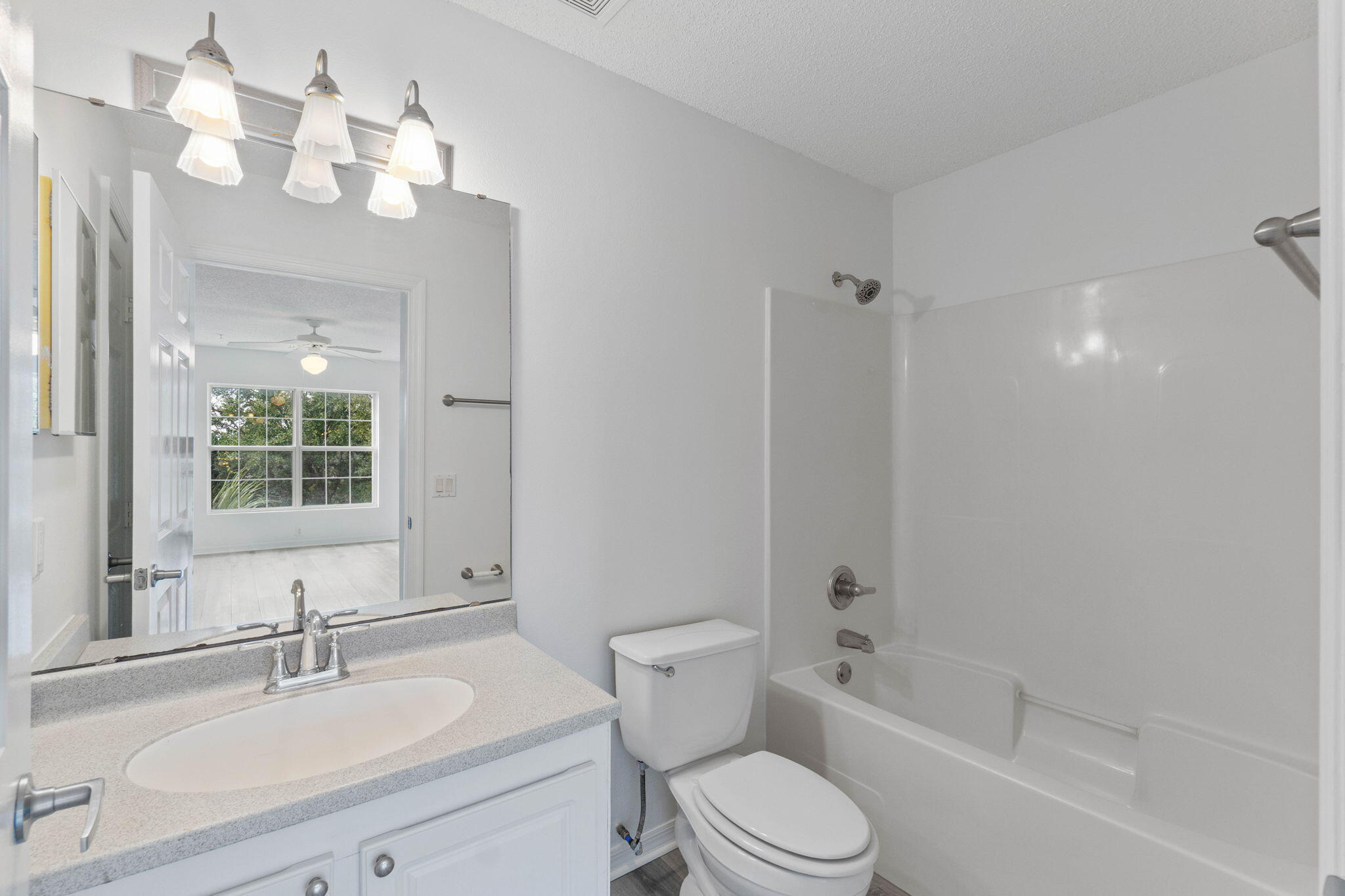 THE FLORIDA CLUB - Residential Lease