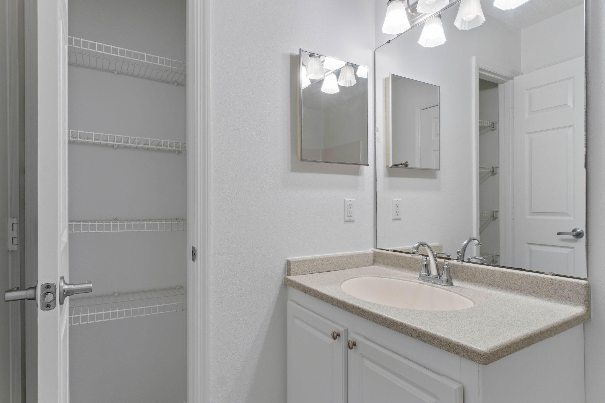 THE FLORIDA CLUB - Residential Lease