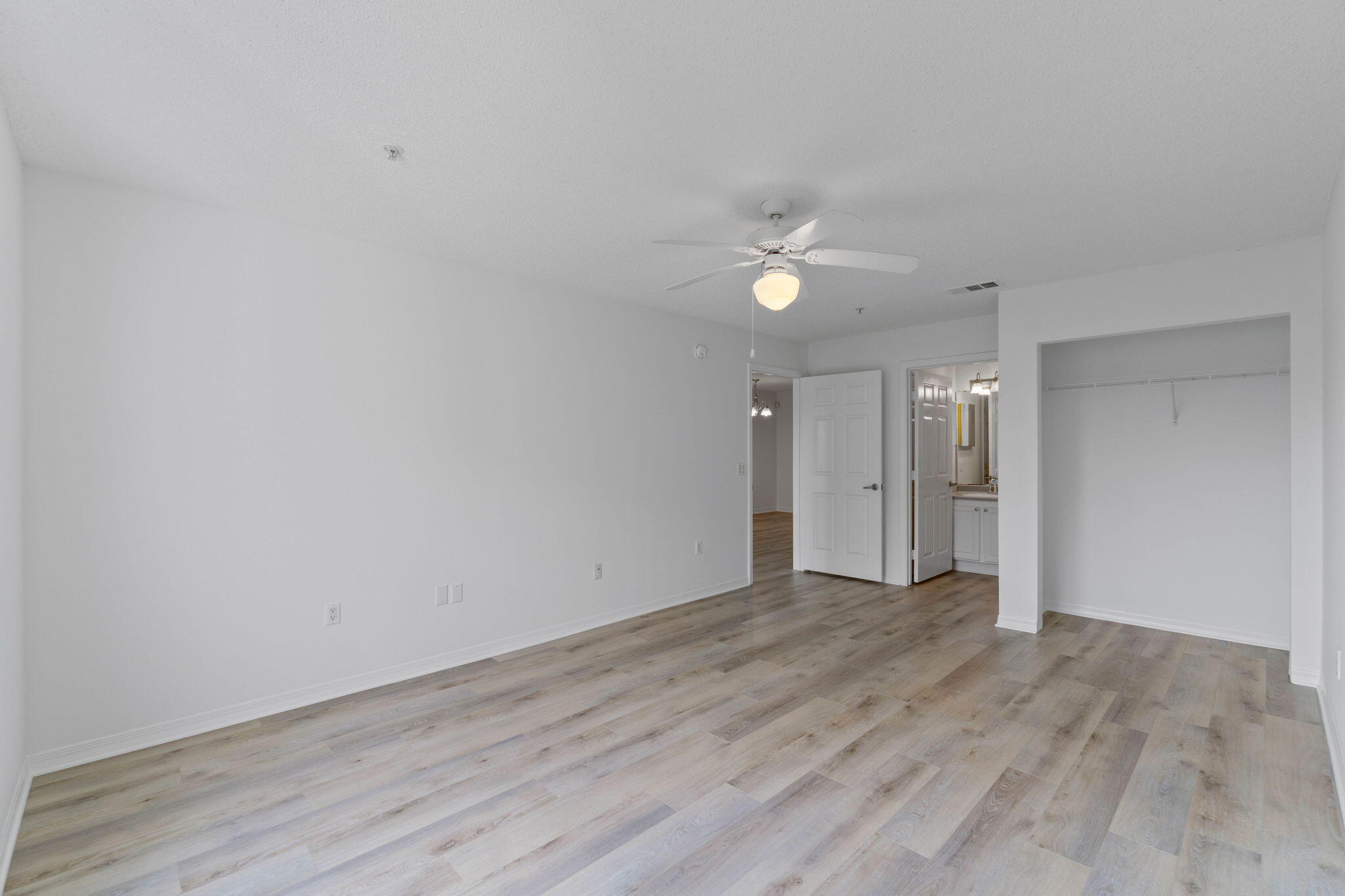 THE FLORIDA CLUB - Residential Lease