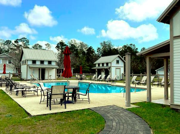 LAGRANGE LANDING - Land