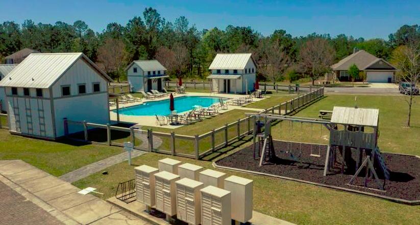 LAGRANGE LANDING - Land