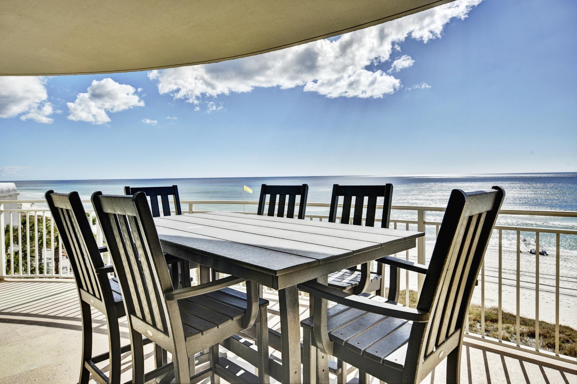 Aqua Beachside Resort - Residential