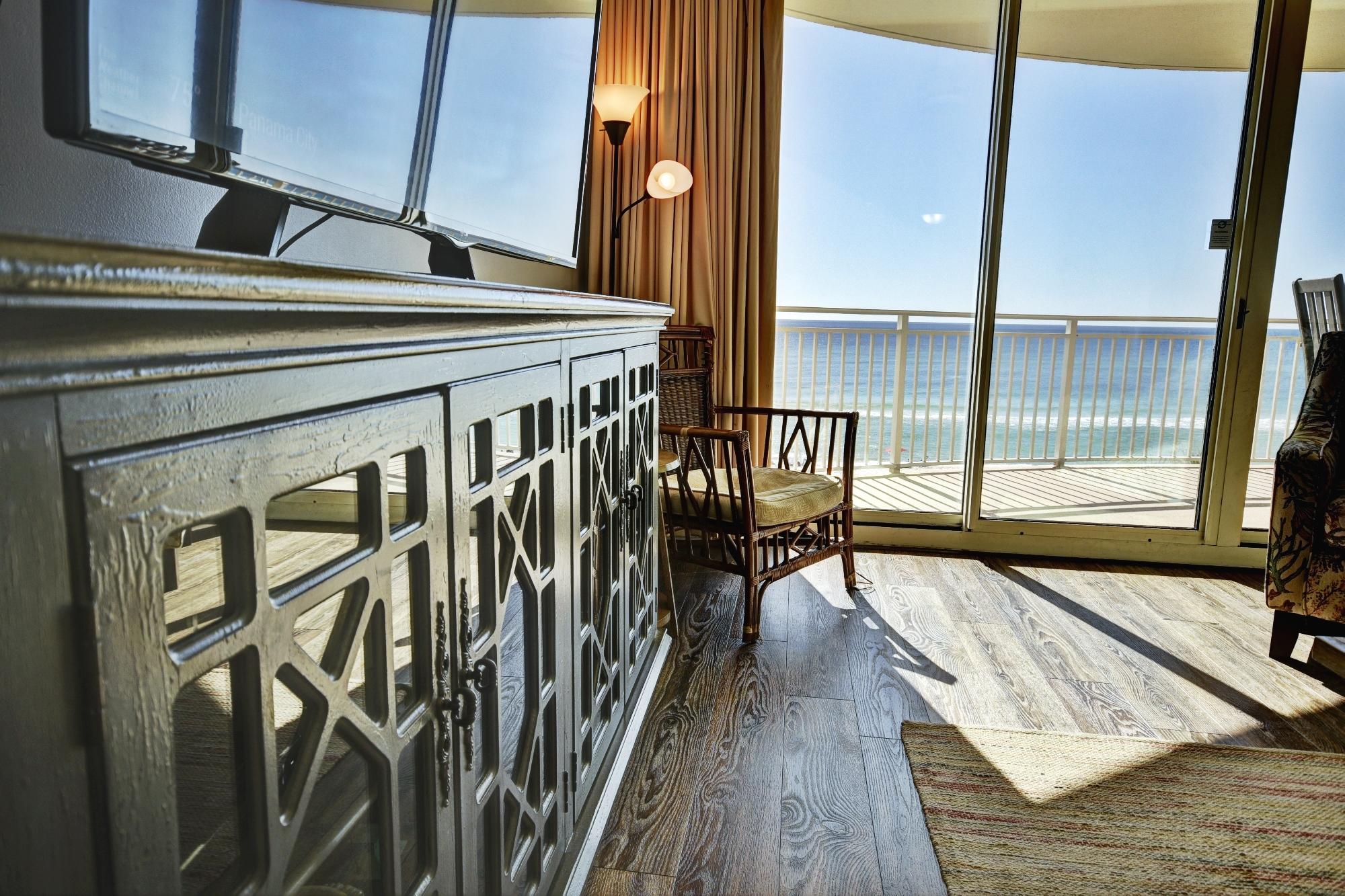 Aqua Beachside Resort - Residential