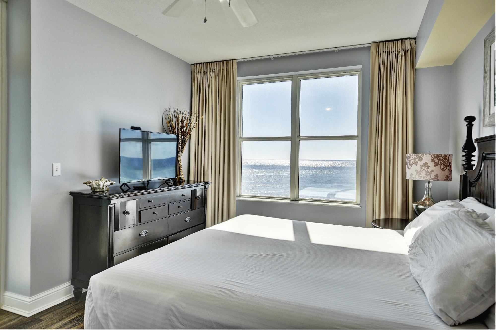 Aqua Beachside Resort - Residential