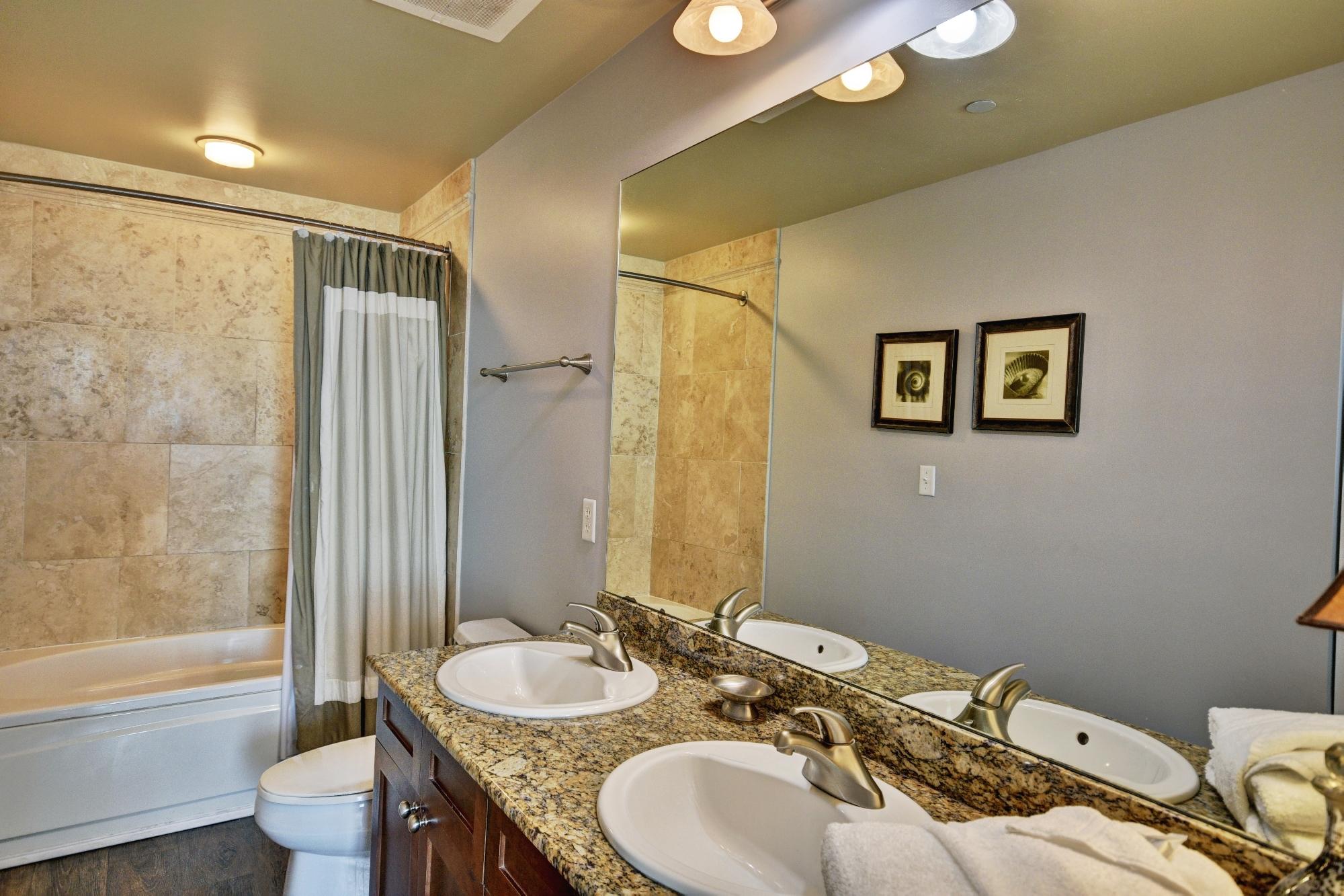 Aqua Beachside Resort - Residential