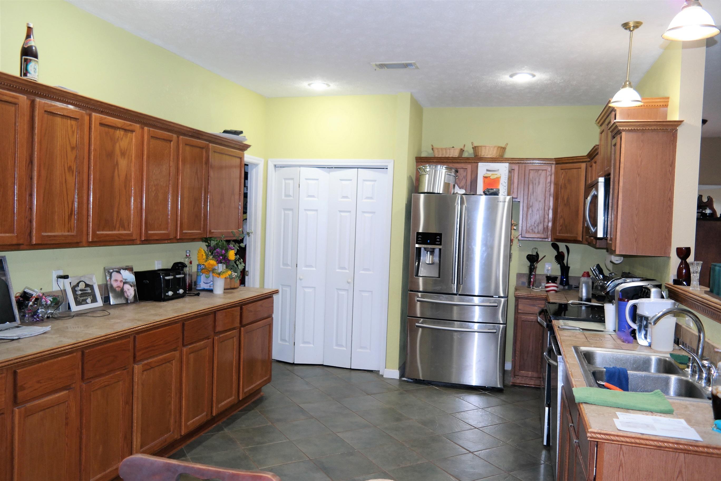 MEETS AND BONDS - Residential