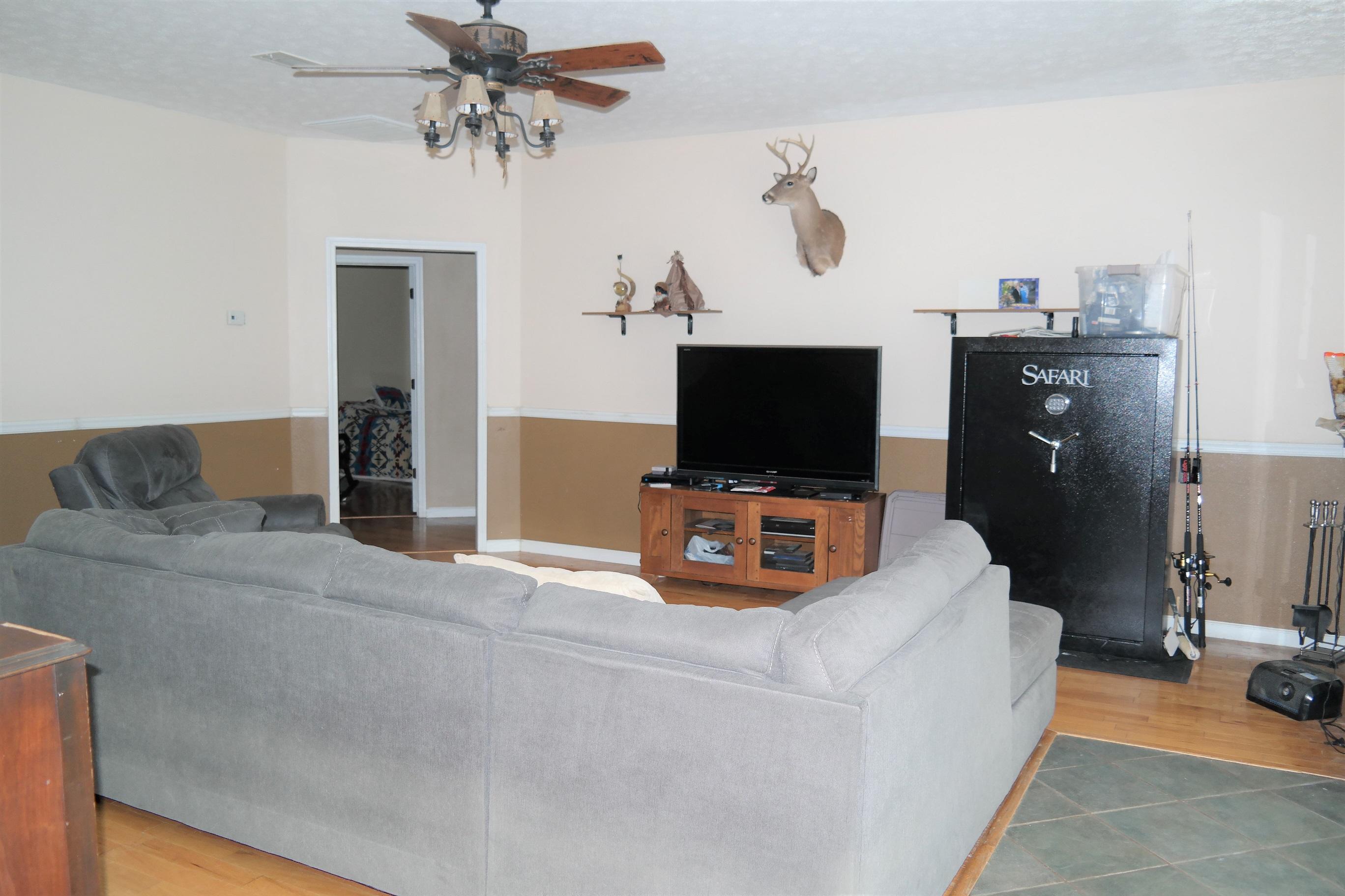 MEETS AND BONDS - Residential