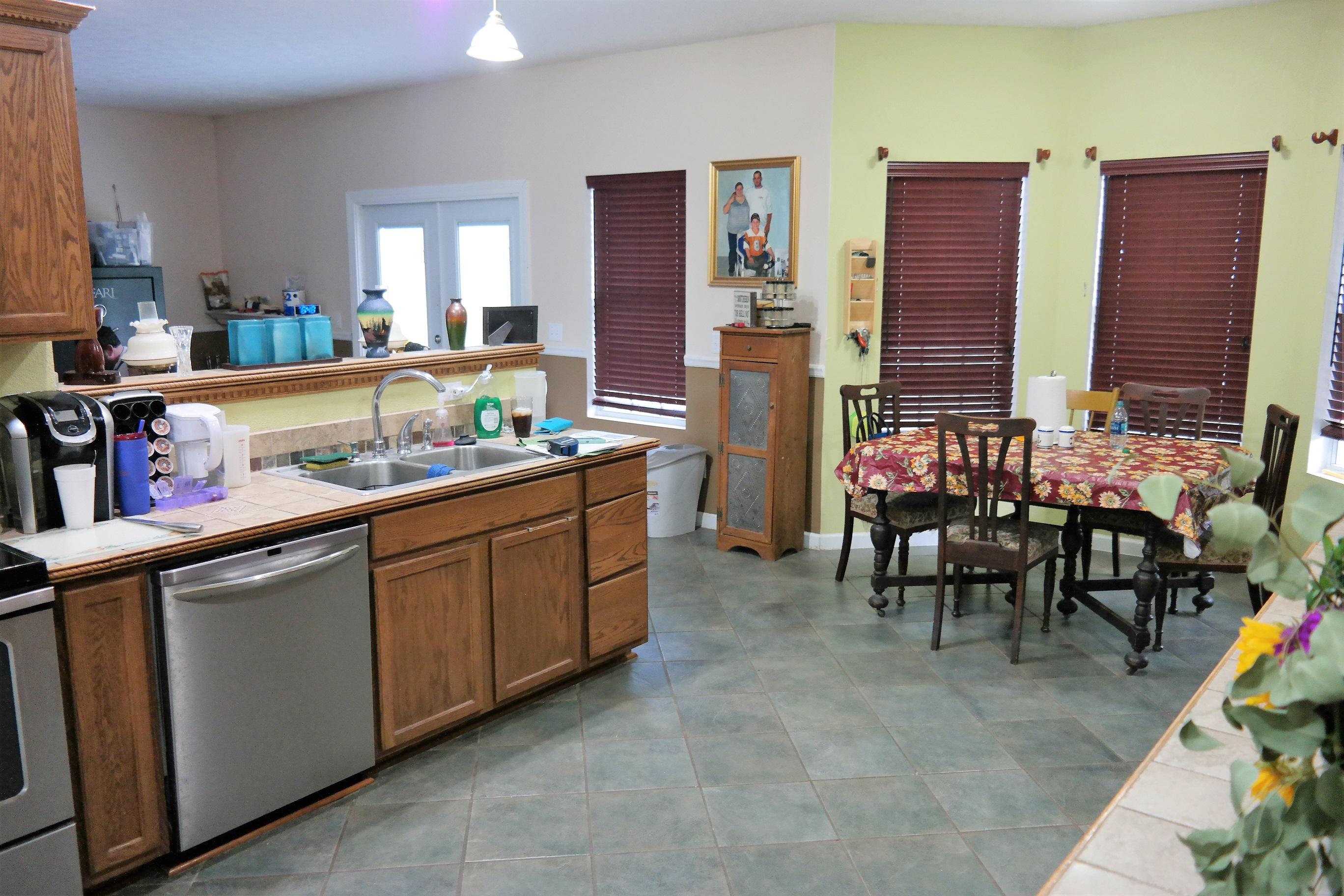 MEETS AND BONDS - Residential