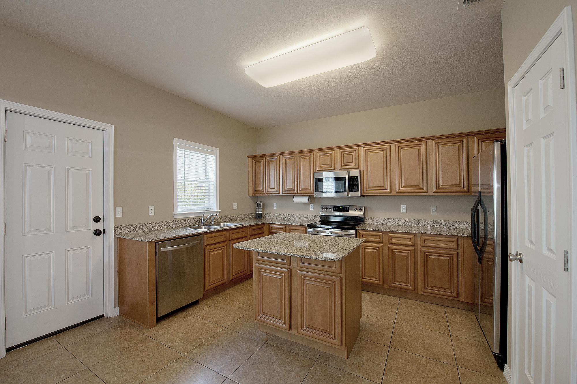 MERIDIAN SQUARE T/H - Residential