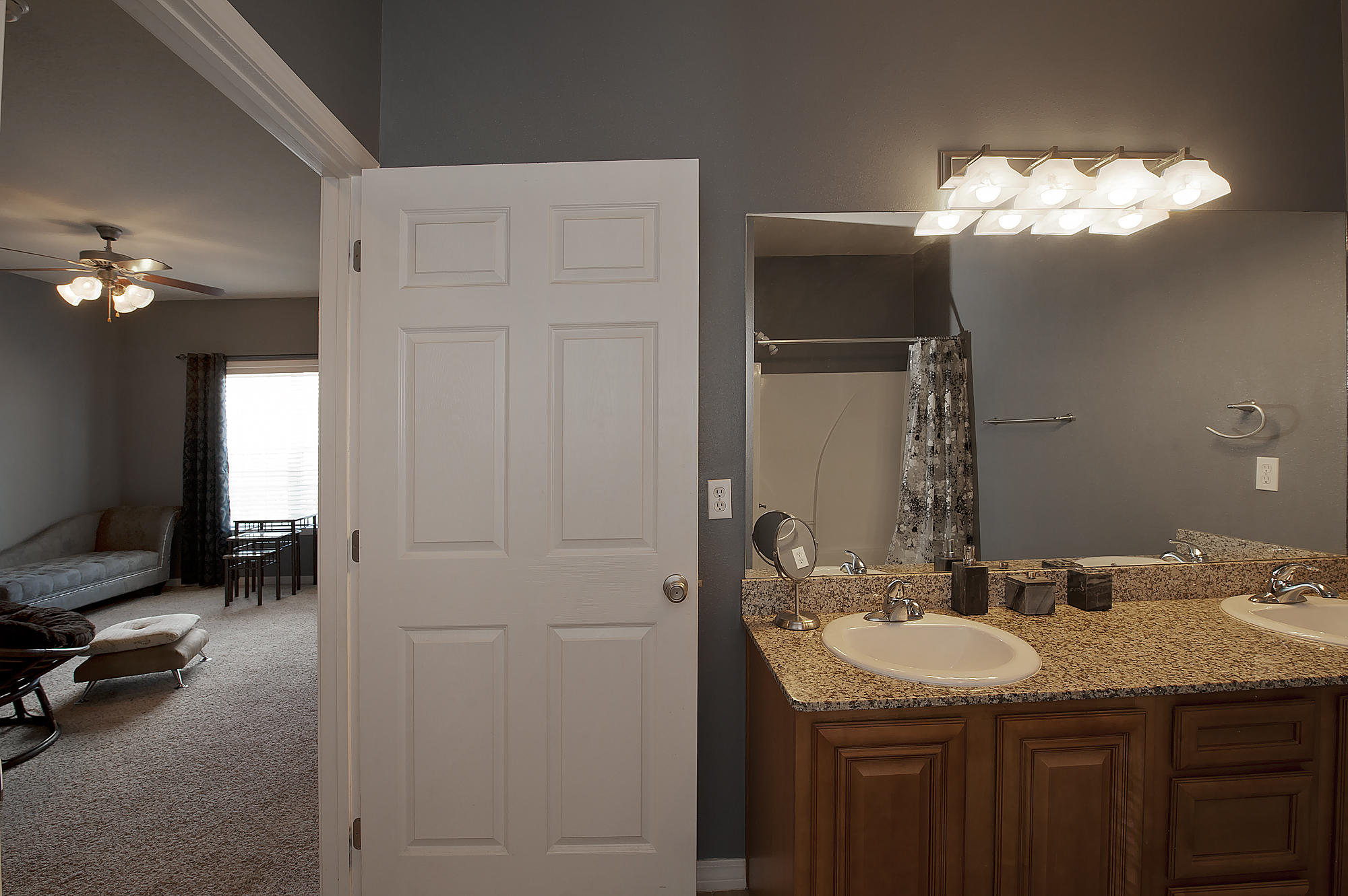 MERIDIAN SQUARE T/H - Residential