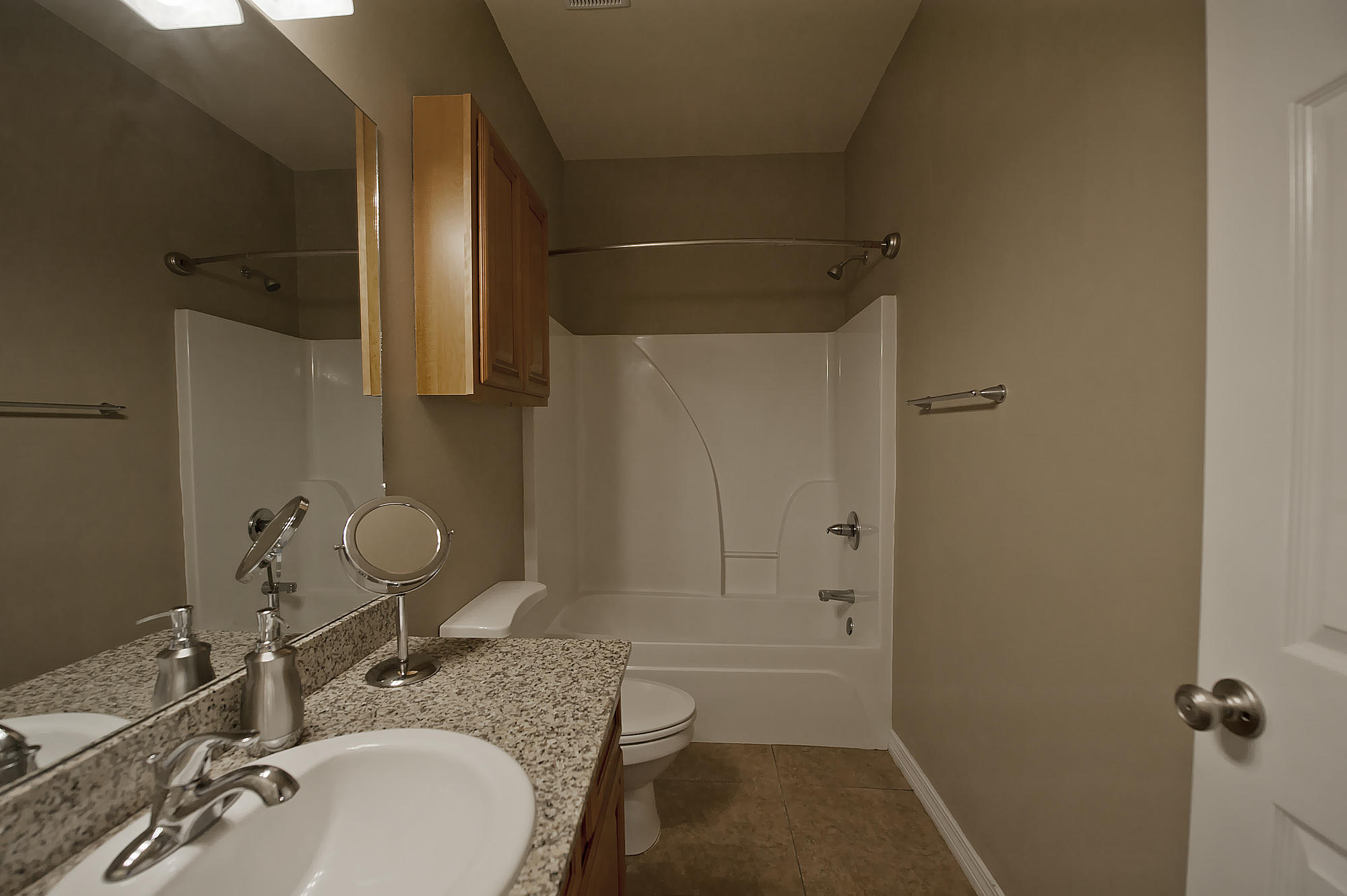 MERIDIAN SQUARE T/H - Residential