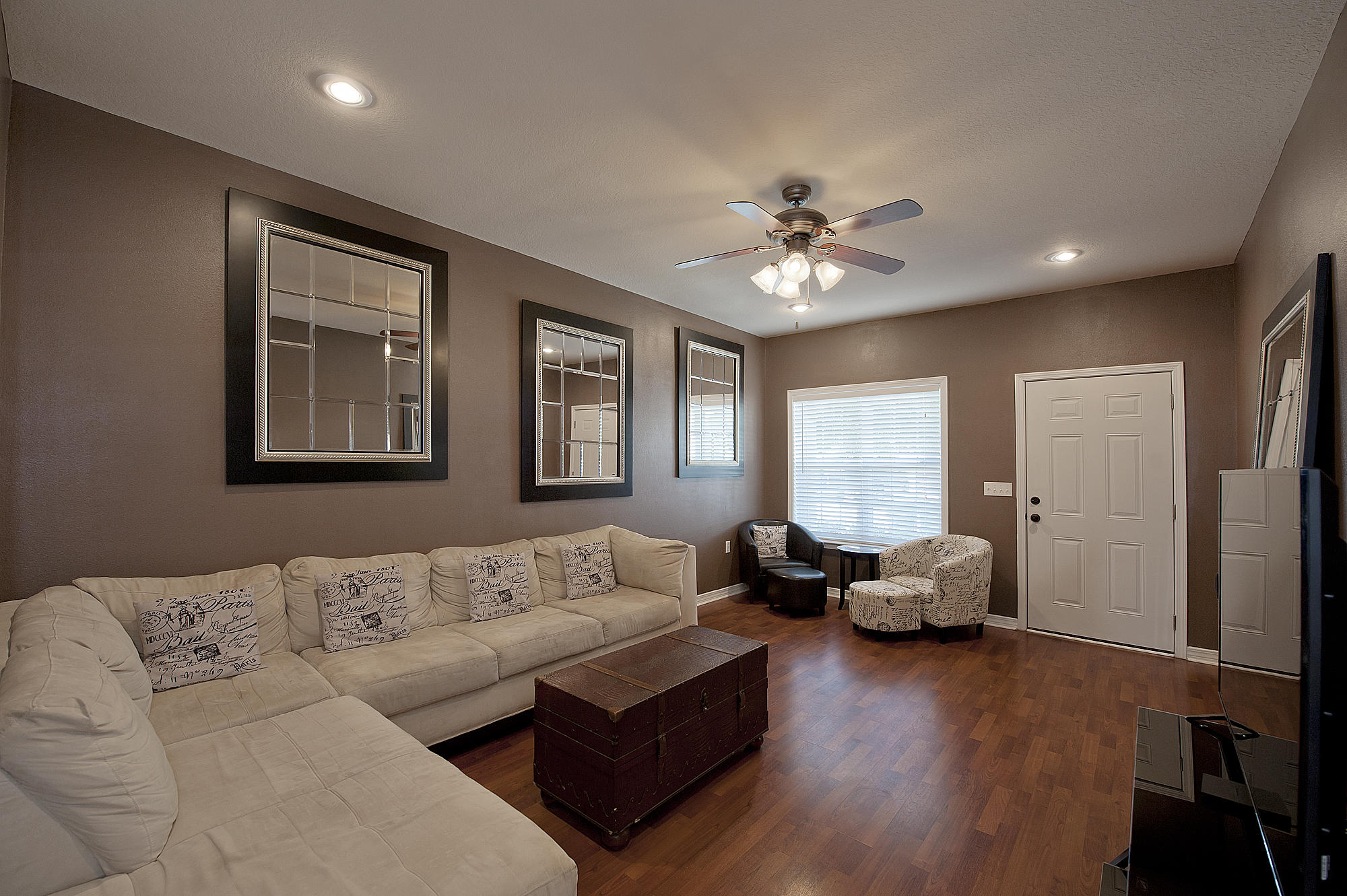 MERIDIAN SQUARE T/H - Residential