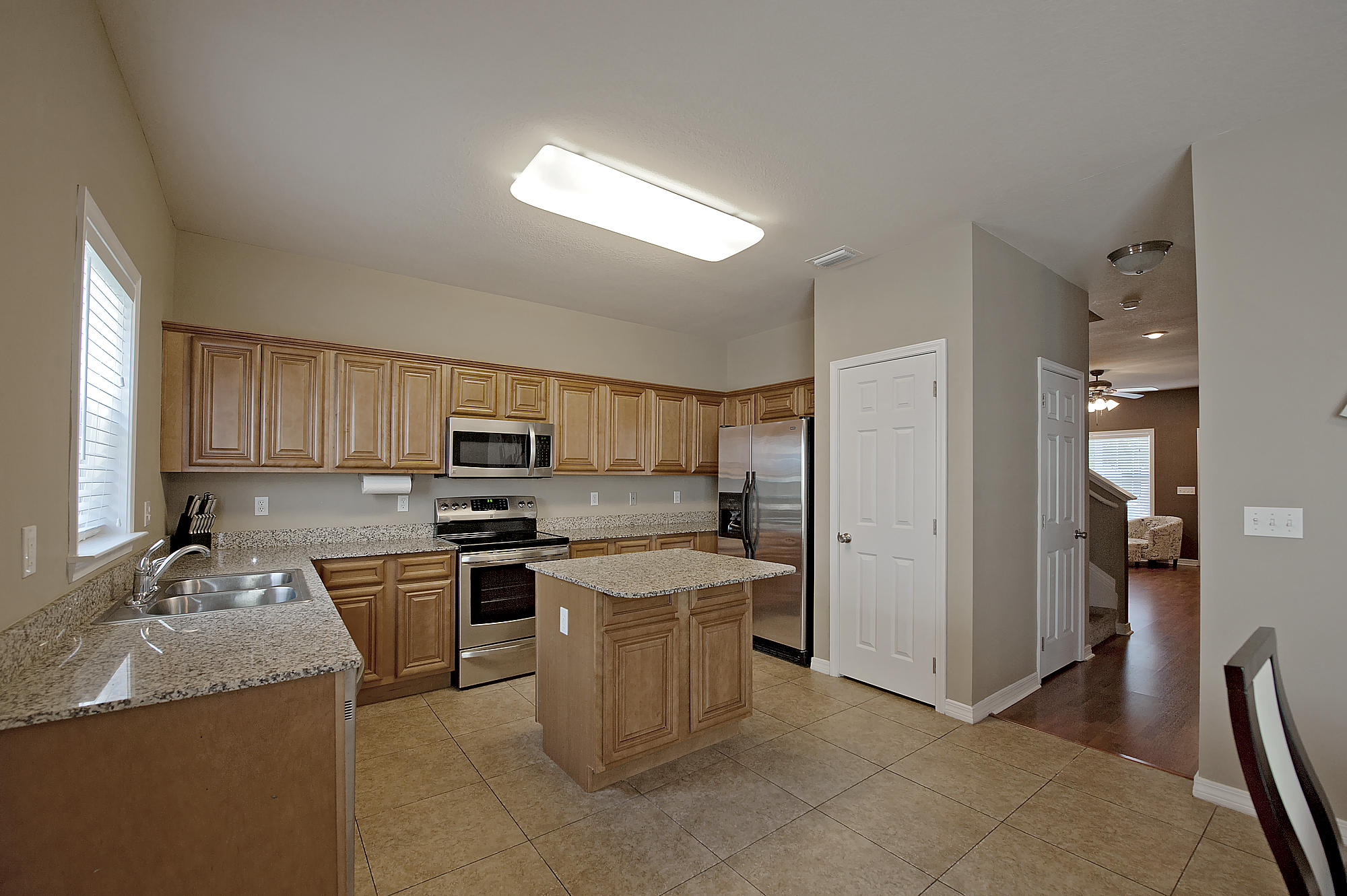 MERIDIAN SQUARE T/H - Residential