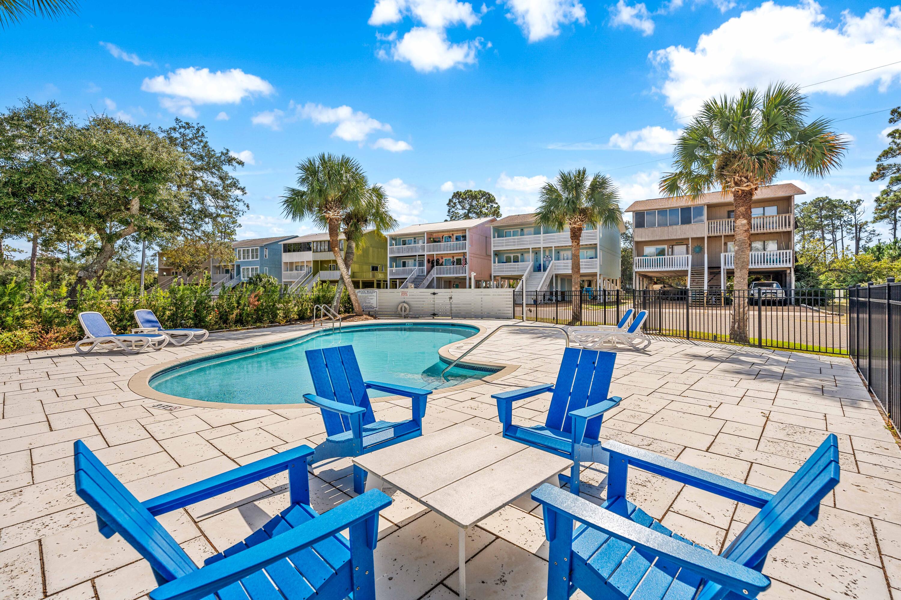 PIRATES COVE INLET CONDO - Residential