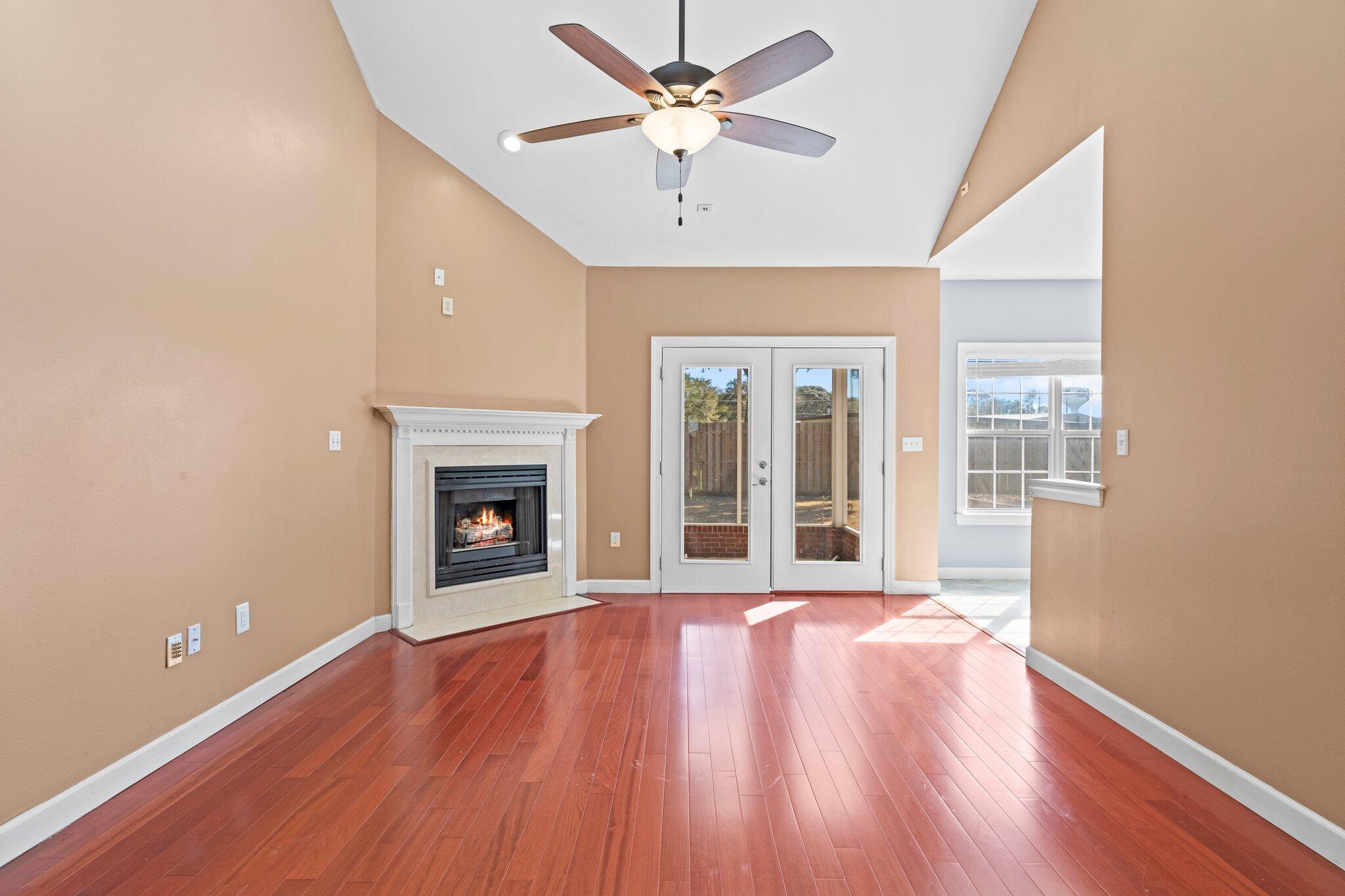 CROSSINGS AT BLUEWATER BAY - Residential