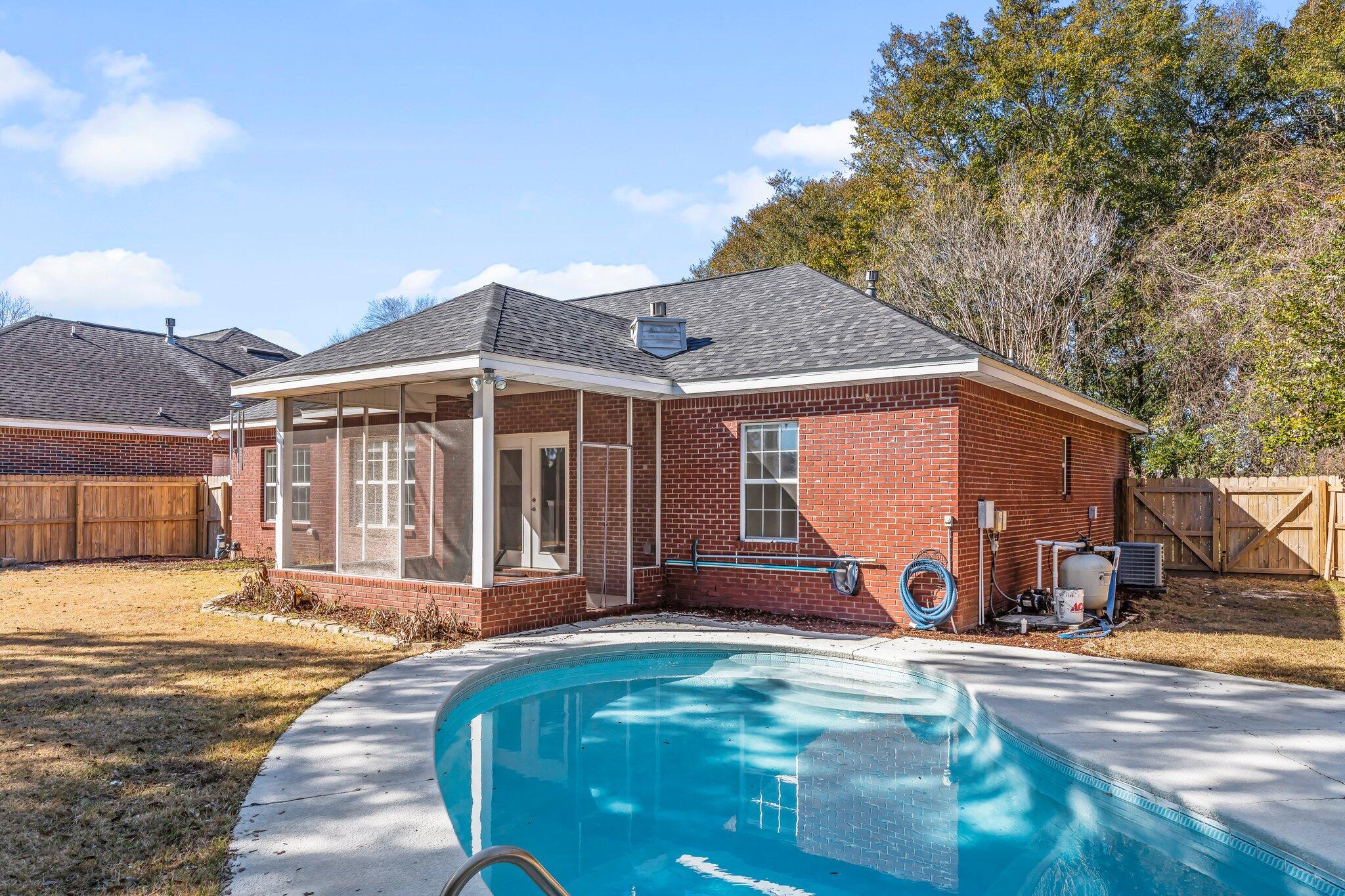 CROSSINGS AT BLUEWATER BAY - Residential