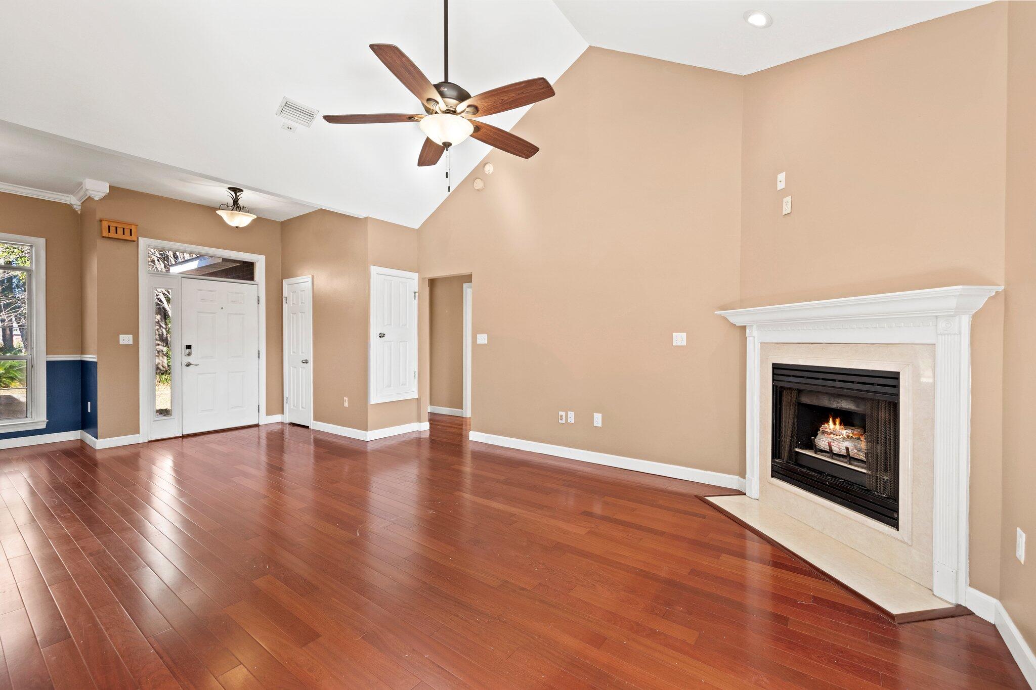 CROSSINGS AT BLUEWATER BAY - Residential